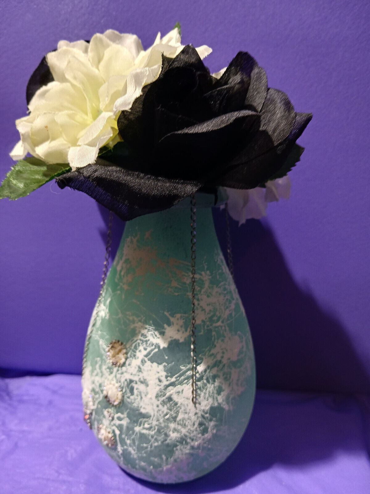 Artificial Flower Arrangement Green Glass Vase With Silver Chain Valentines Day