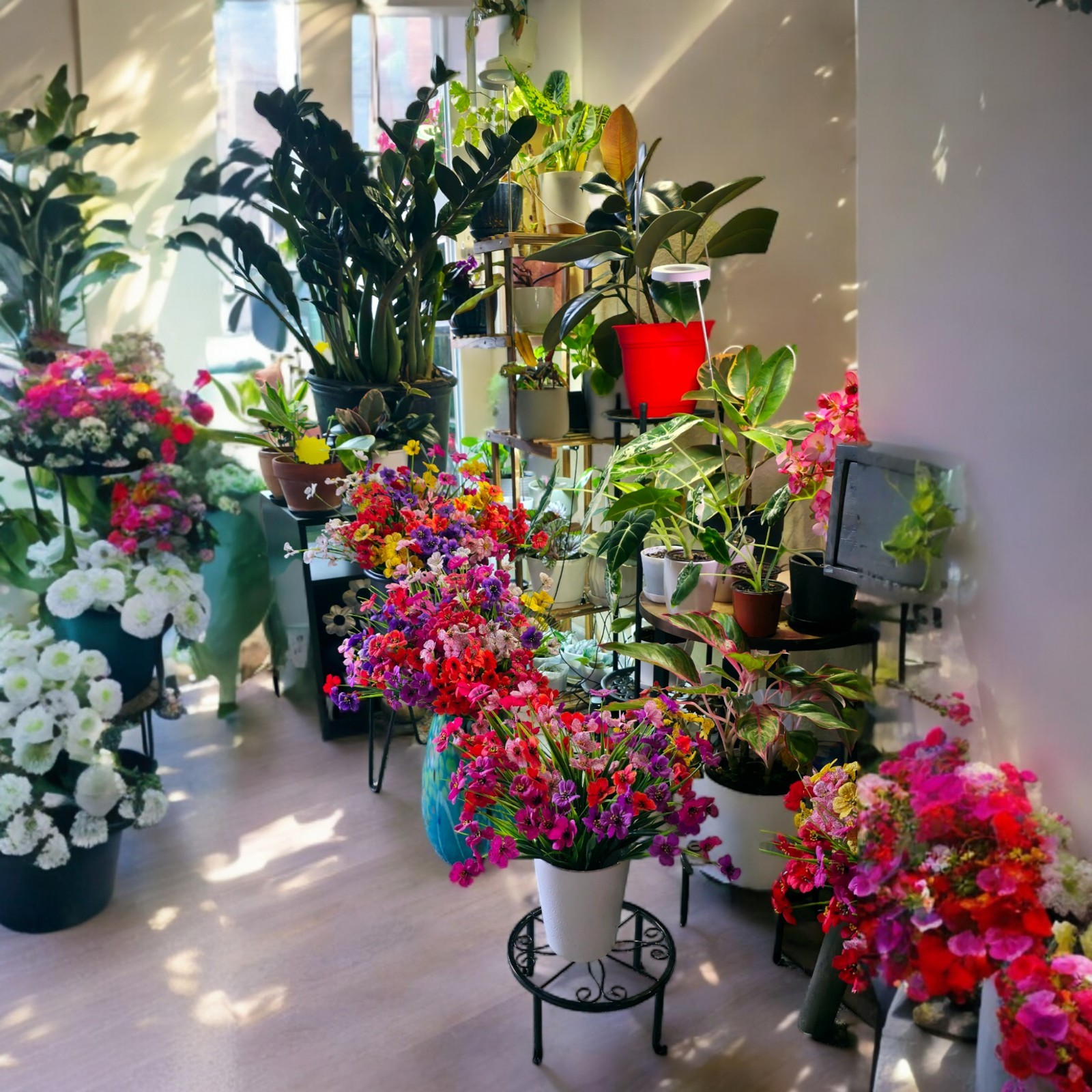 24 Bundles Colorful Beautiful fantasy-style artificial flower (not realistic)