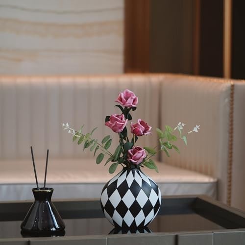 “Modern Black & White Checkered Flower Vase – Minimalist Home Decor for Living R