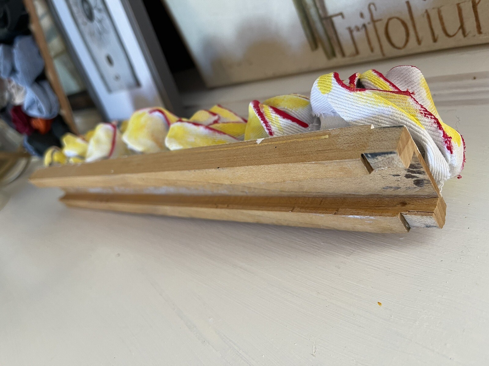 handmade Shelf Sitter Roses On Wood 15.5x 3.5
