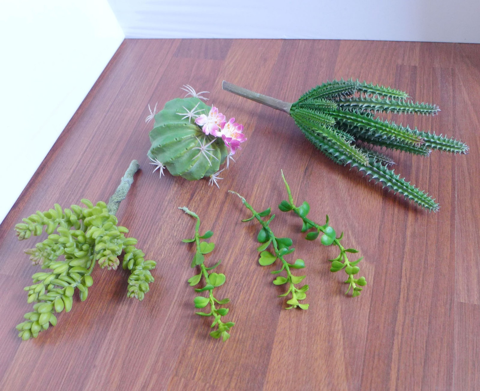 Artificial Grass Set of 6 Cactus Mini Plants Yacon Succulents
