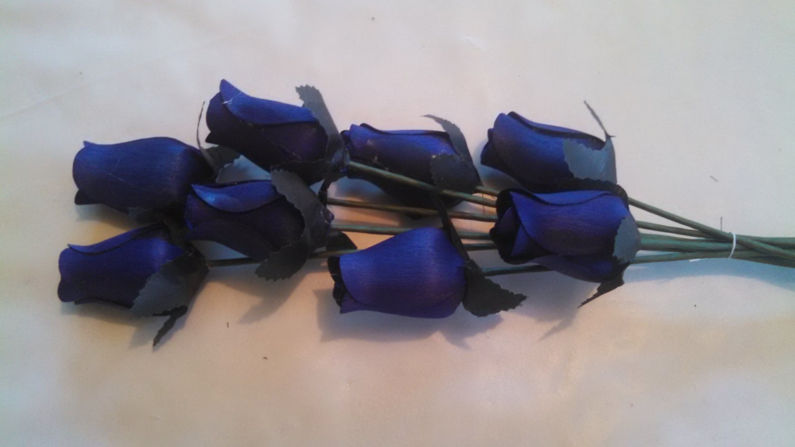 Small Bud Wood Roses – (Various Blue Colors)