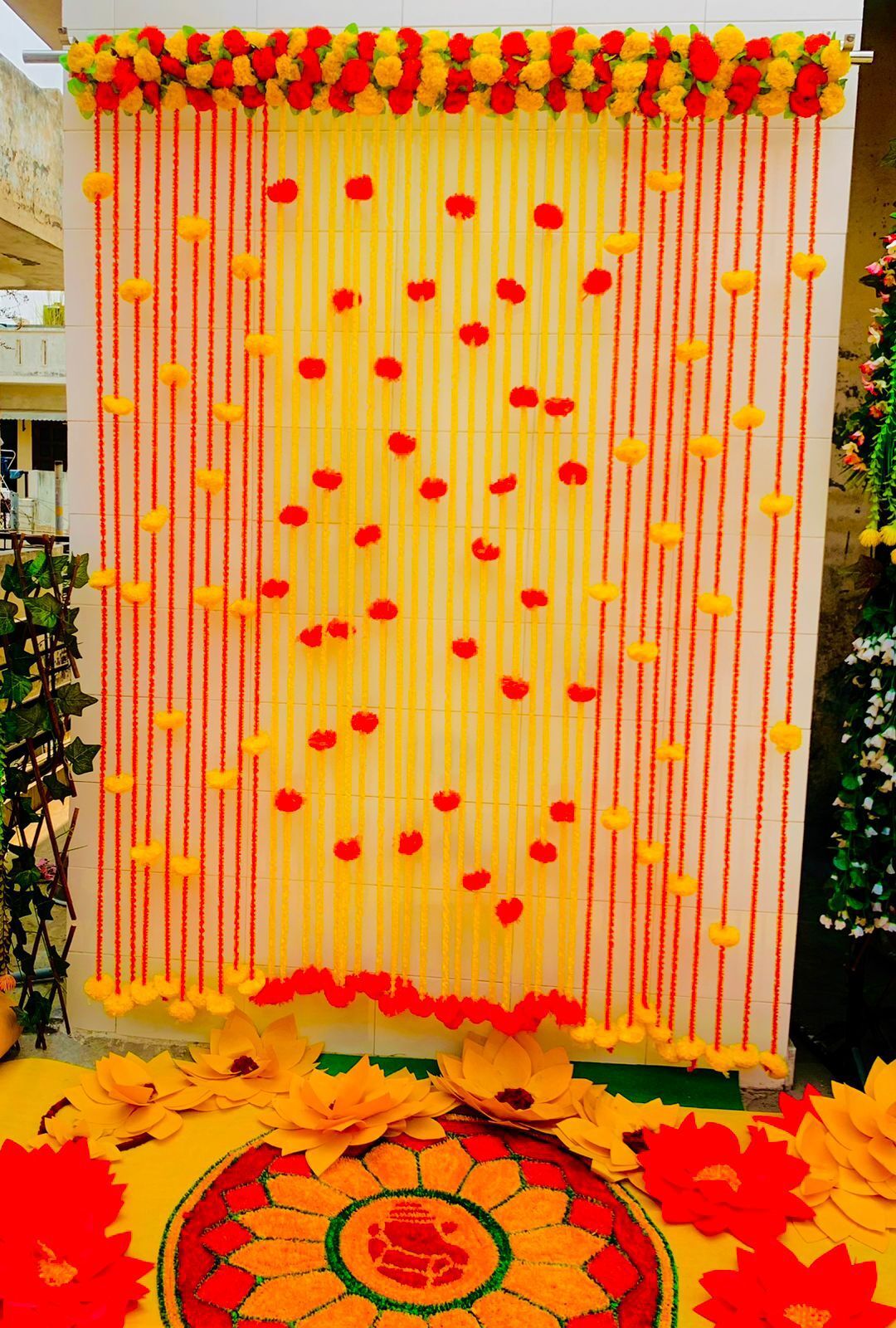 White Decoration Backdrop Panel With artificial floral Strings Party Backdrop
