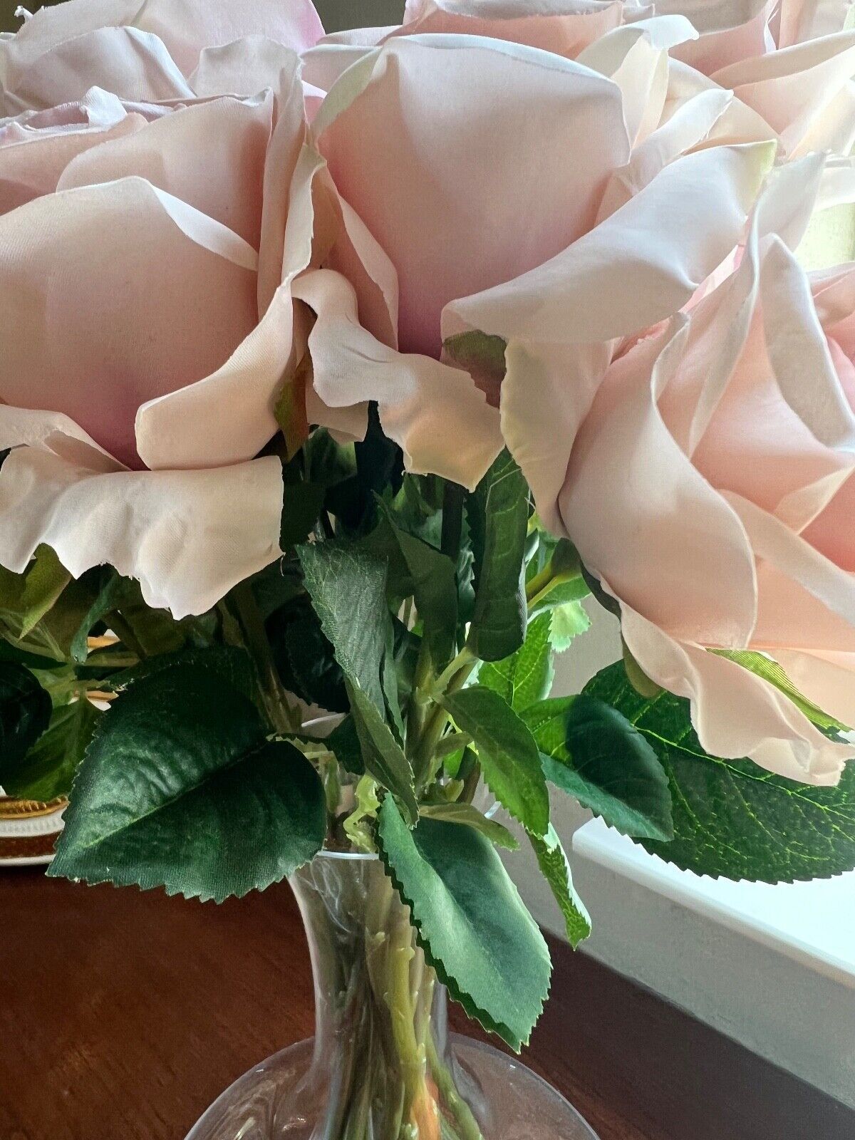 Rosscer Roses Artificial Silk 6 Piece Long Stem in Rustic Gradient Pink Color.