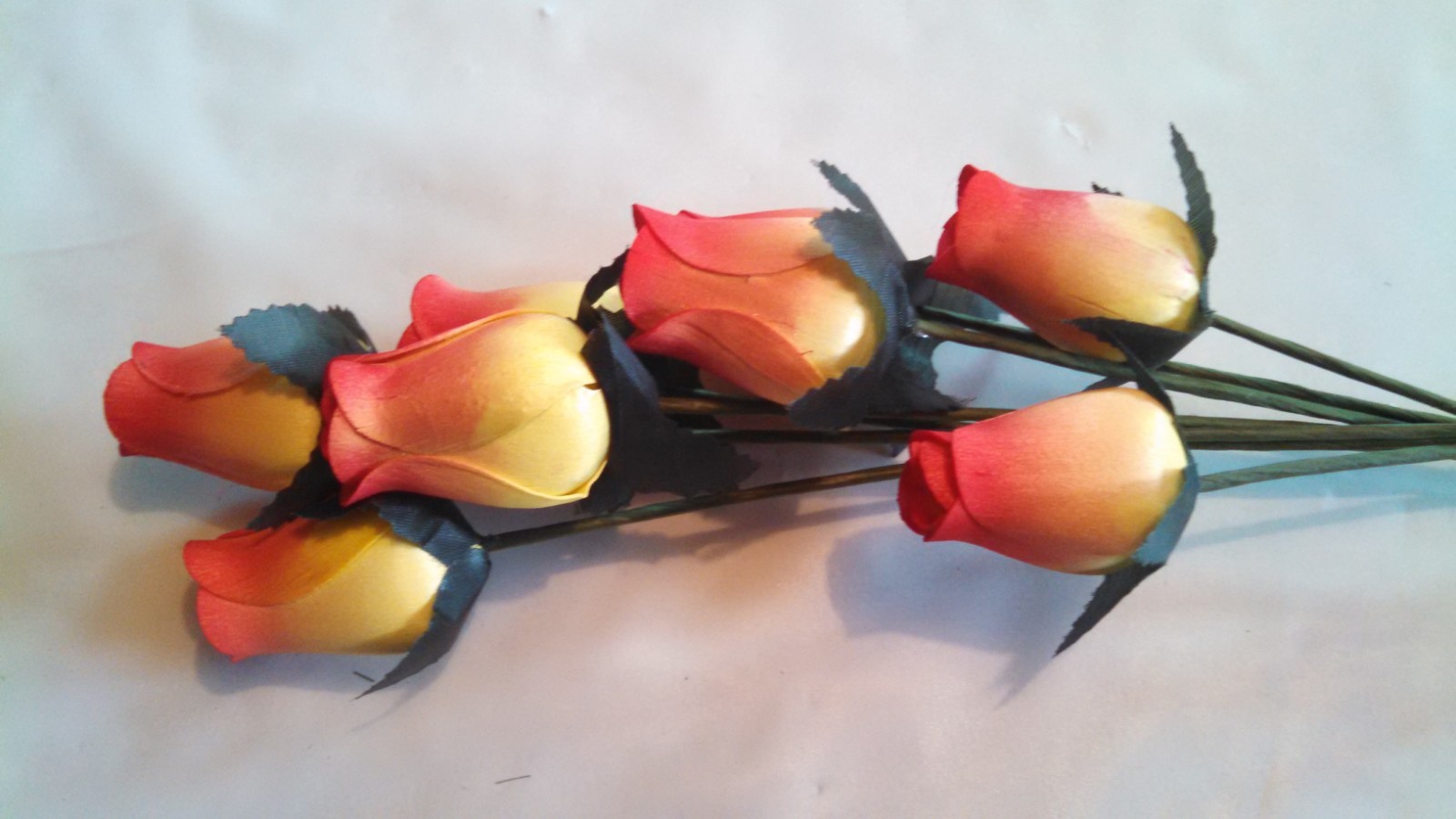 Small Bud Wood Roses – (Various Fall Colors)