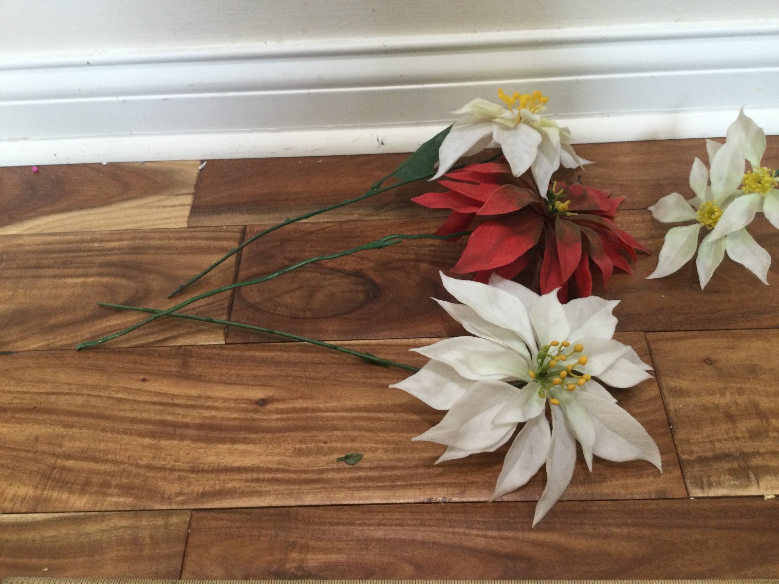 set 3 + extra ’60 Poly Plastic Hong Kong poinsetia large 6” bloom 11”length