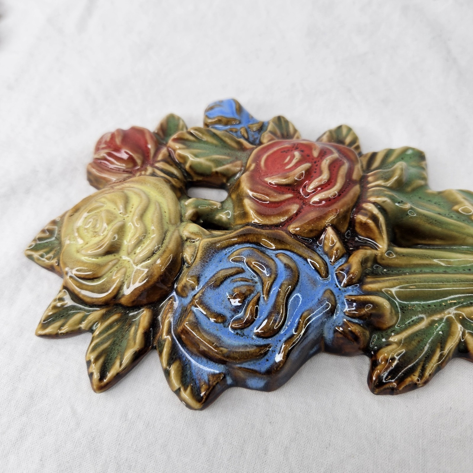 Ceramic Flowers Wall Hanging Decor Rose Bunch 9.25″x4.25″