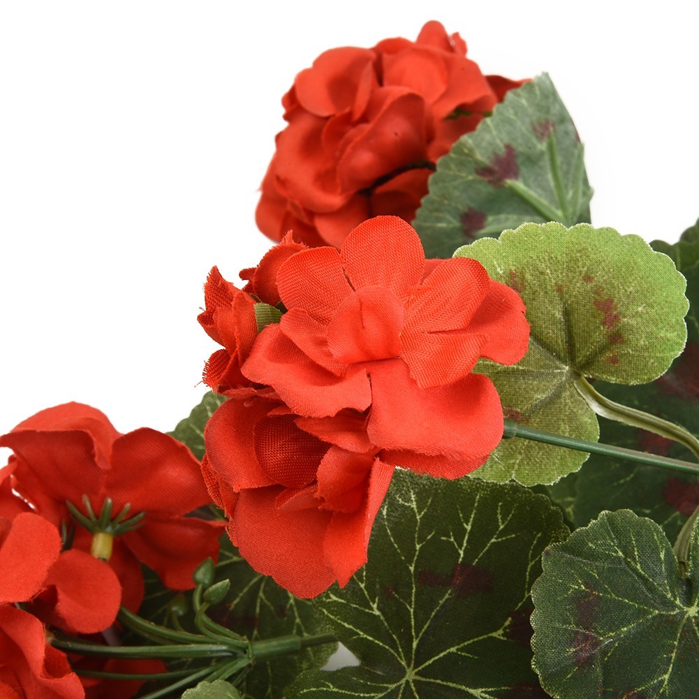 Elegant Artificial Geranium Flowers Add a Touch of Color to Your Space
