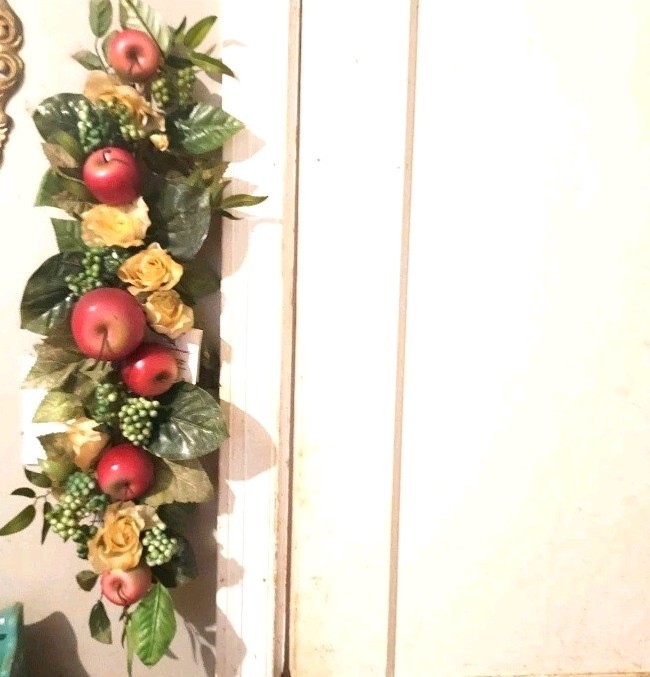 Vtg Floral Fruit Apple Swag Hanging Vine Roses Kitchen Farm Cottage 25 In READ