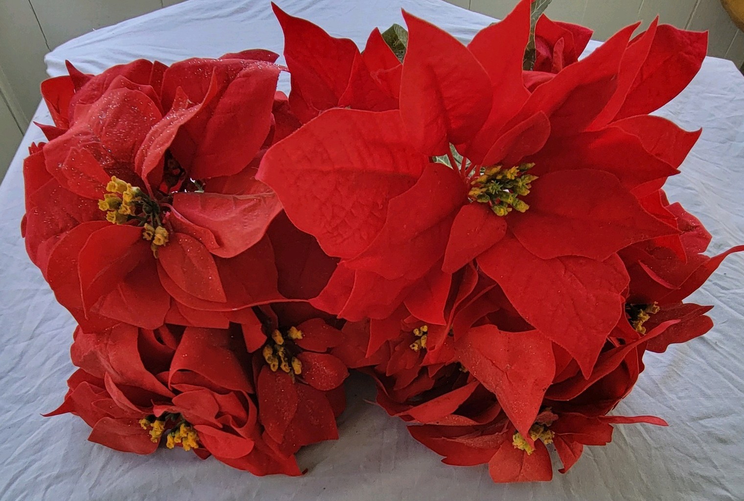 Poinsettias Artificial Christmas Flowers Artificial Decorations – 4 Bunches