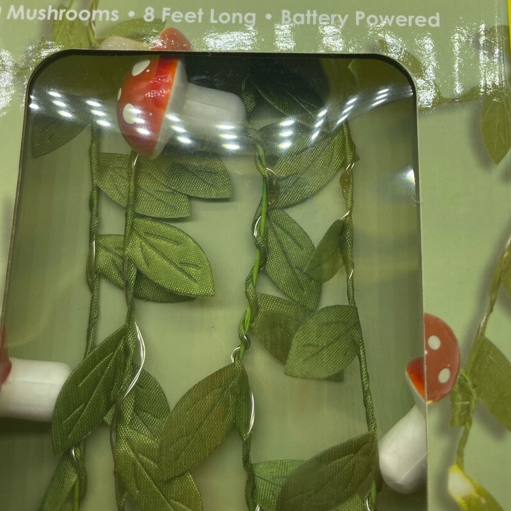InnoVibe Mushroom Vine String Light 🍄✨