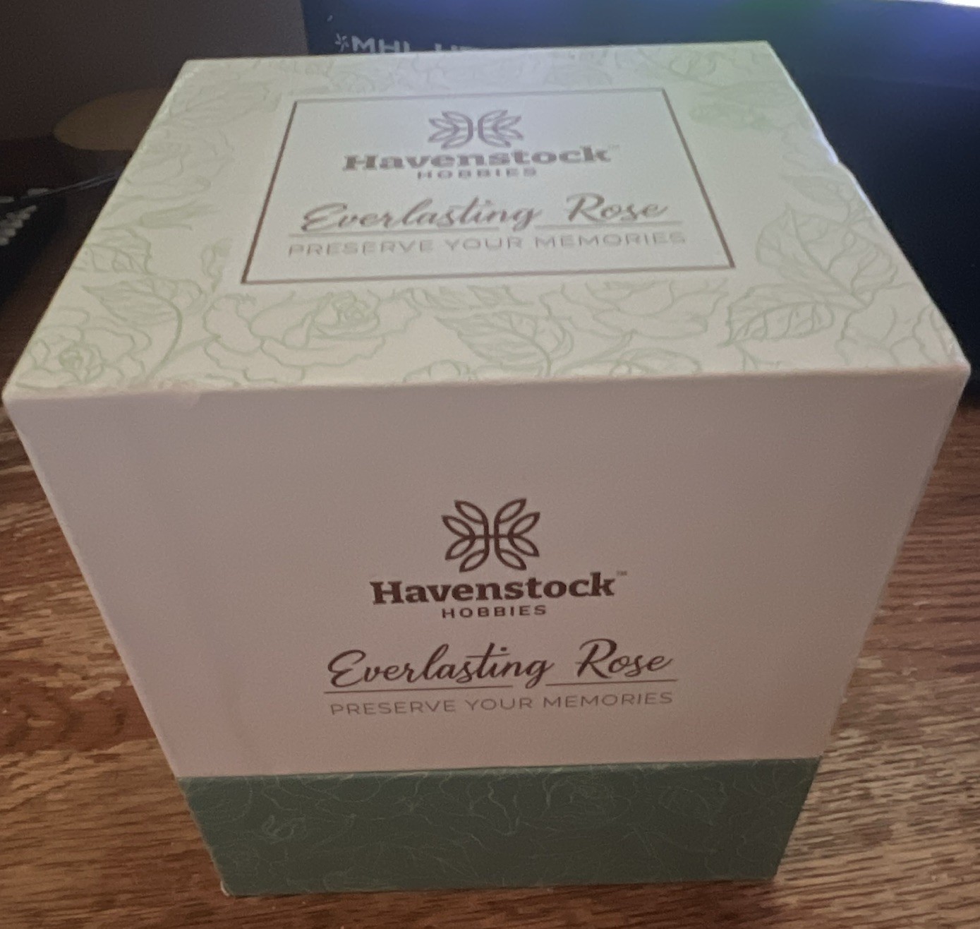 Havenstock Hobbies Everlasting Preserved Red Rose in Glass Jar w/ Wooden Lid