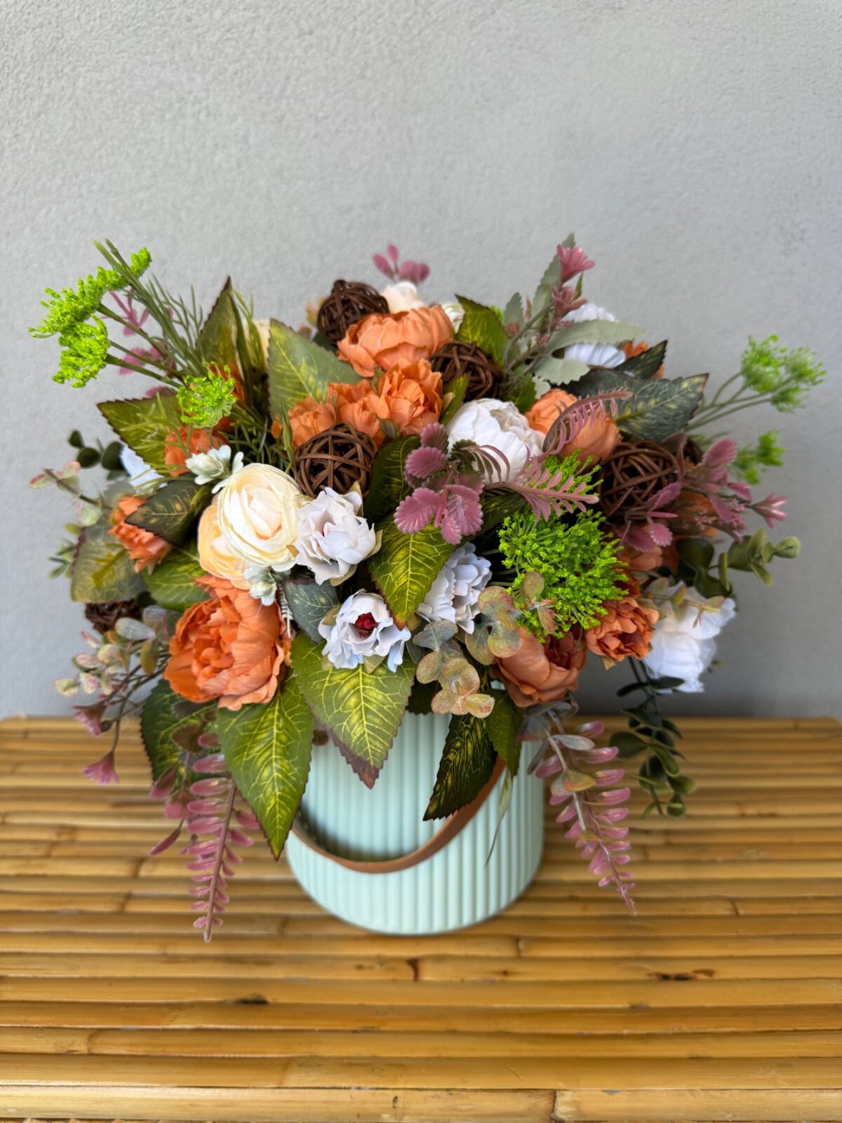Flower arrangement “Spring“ in a vase, width 16’, height 15’, home decor