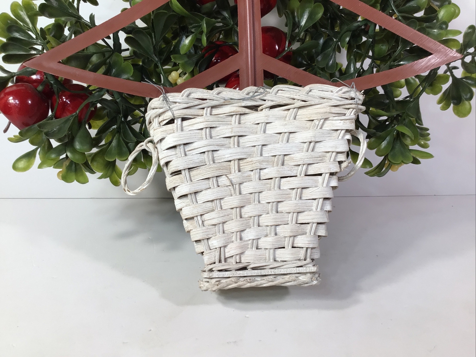 Vintage~MCM~ Green Boxwood Style Tree With Red Apples Wall Hanging Decor ~21”