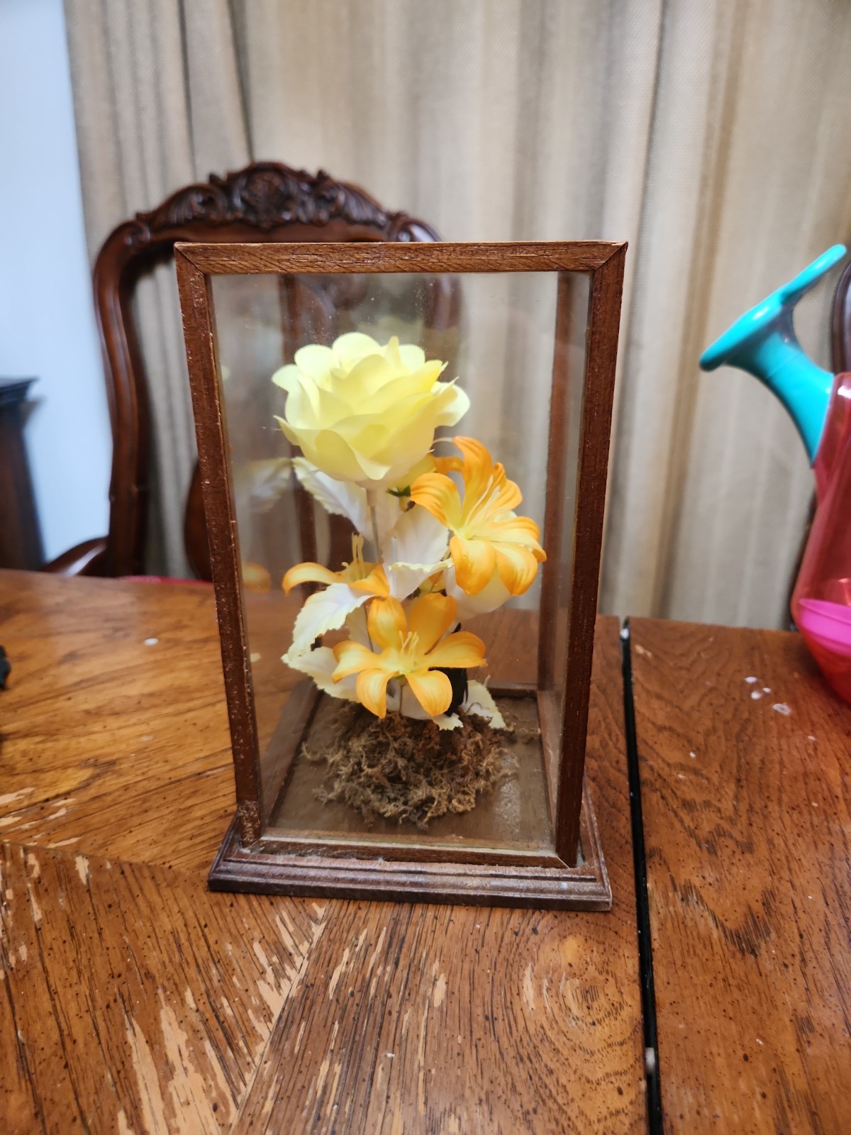 Vtg Artificial Flower Arrangement Bird 9″ Tall Glass Box on Wood Base &Top Rare