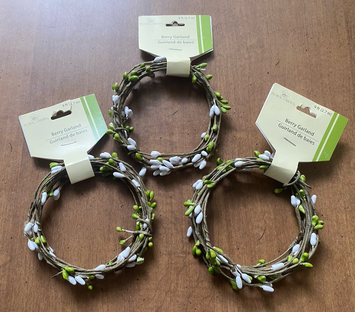 3 Rolls Floral Garden Berry Single Strand GREEN & WHITE Garland 9ft – Total 27ft