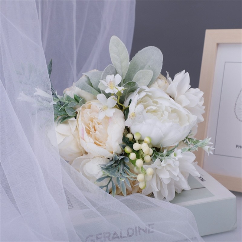 White Silk Flowers Ornament Handheld Flowers Wedding Valentine Day Party Decor