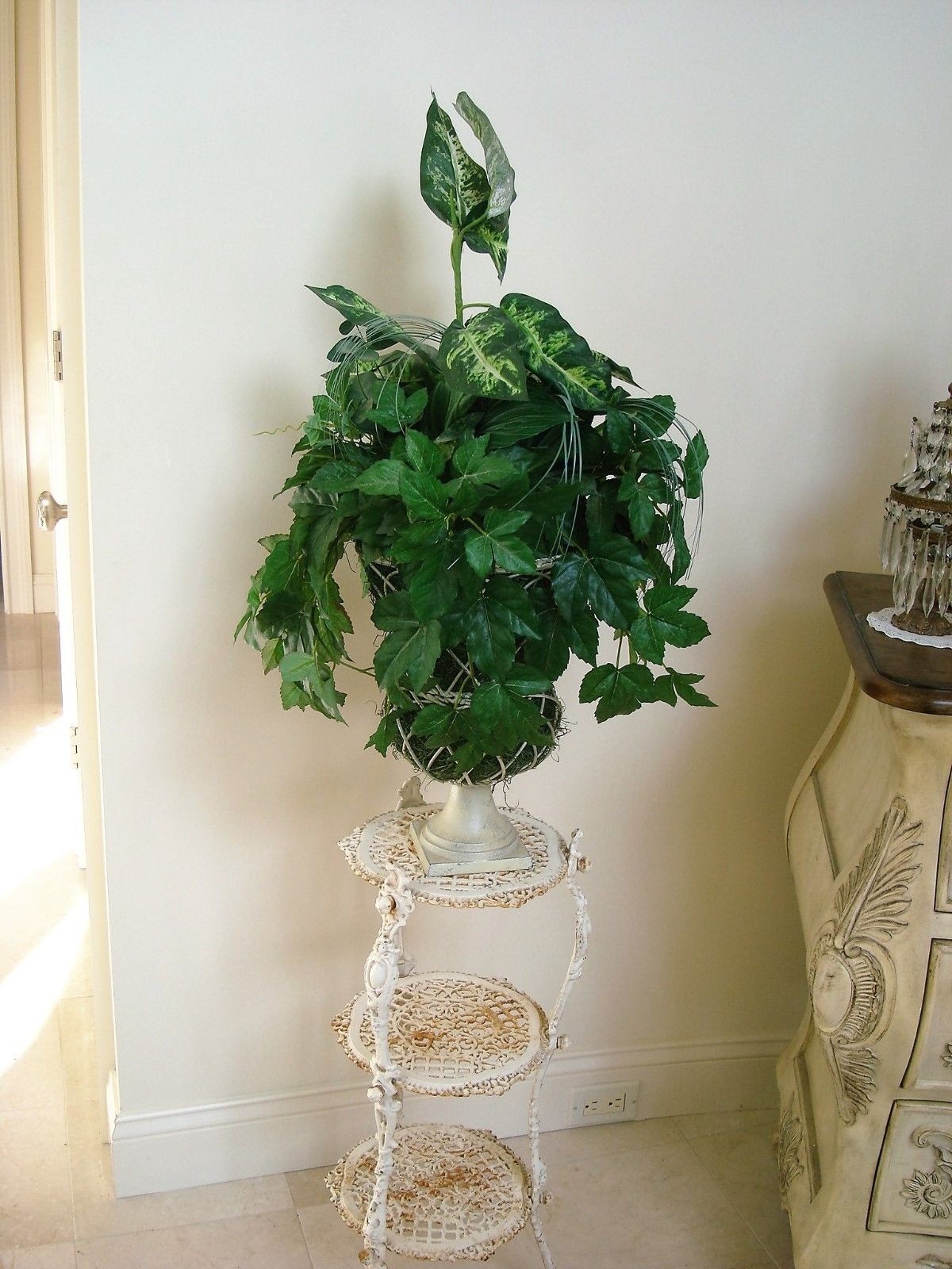 LARGE OLD WORLD STYLE FAUX PLANTS IN A METAL URN #2 ***UNIQUE***
