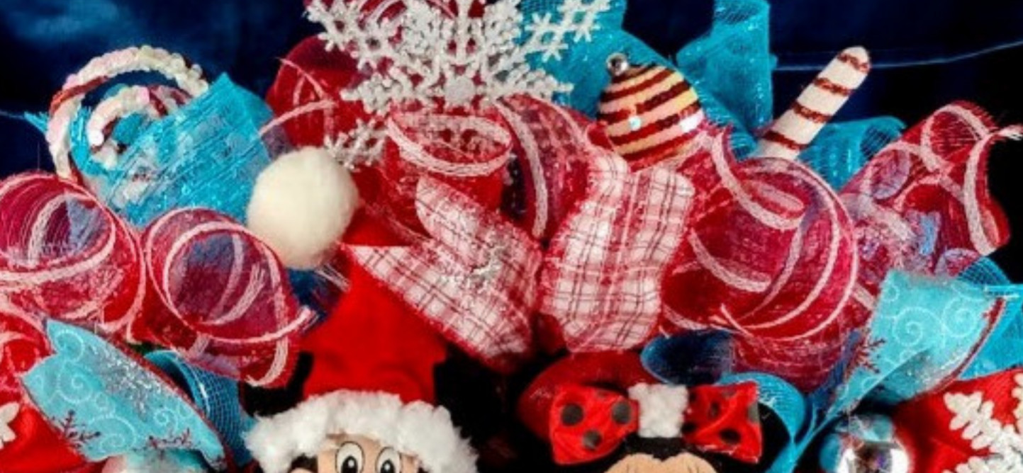 Mickey and Minnie Mouse Christmas Wreath Large 24″ Holiday Front Door Decor