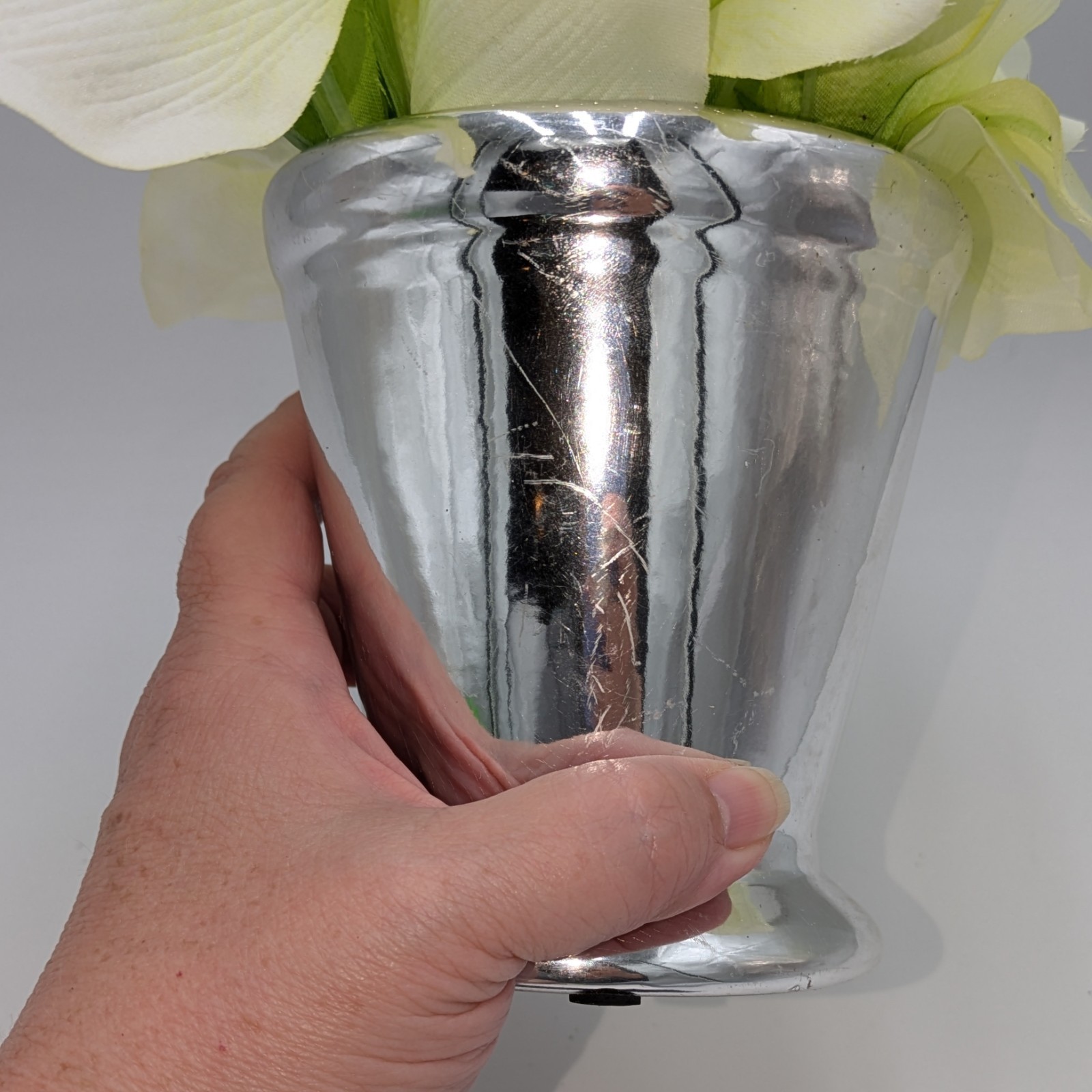 Creamy Amaryllis Bouquet In Silver Shine Vase, Home Goods, 8x8x8, Nwt