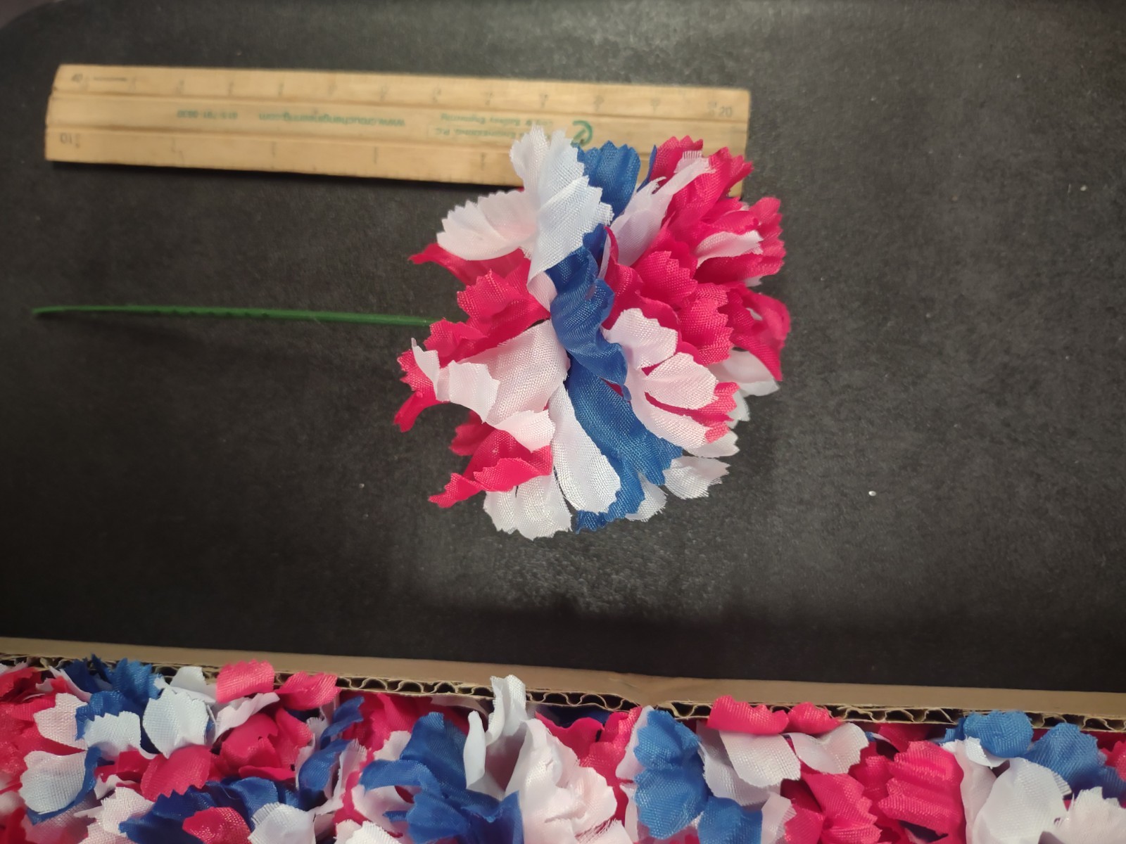 100 Pieces Silk Carnation Picks, Red White & Blue Tri-Color, 3.5″ Head + 5″ Stem