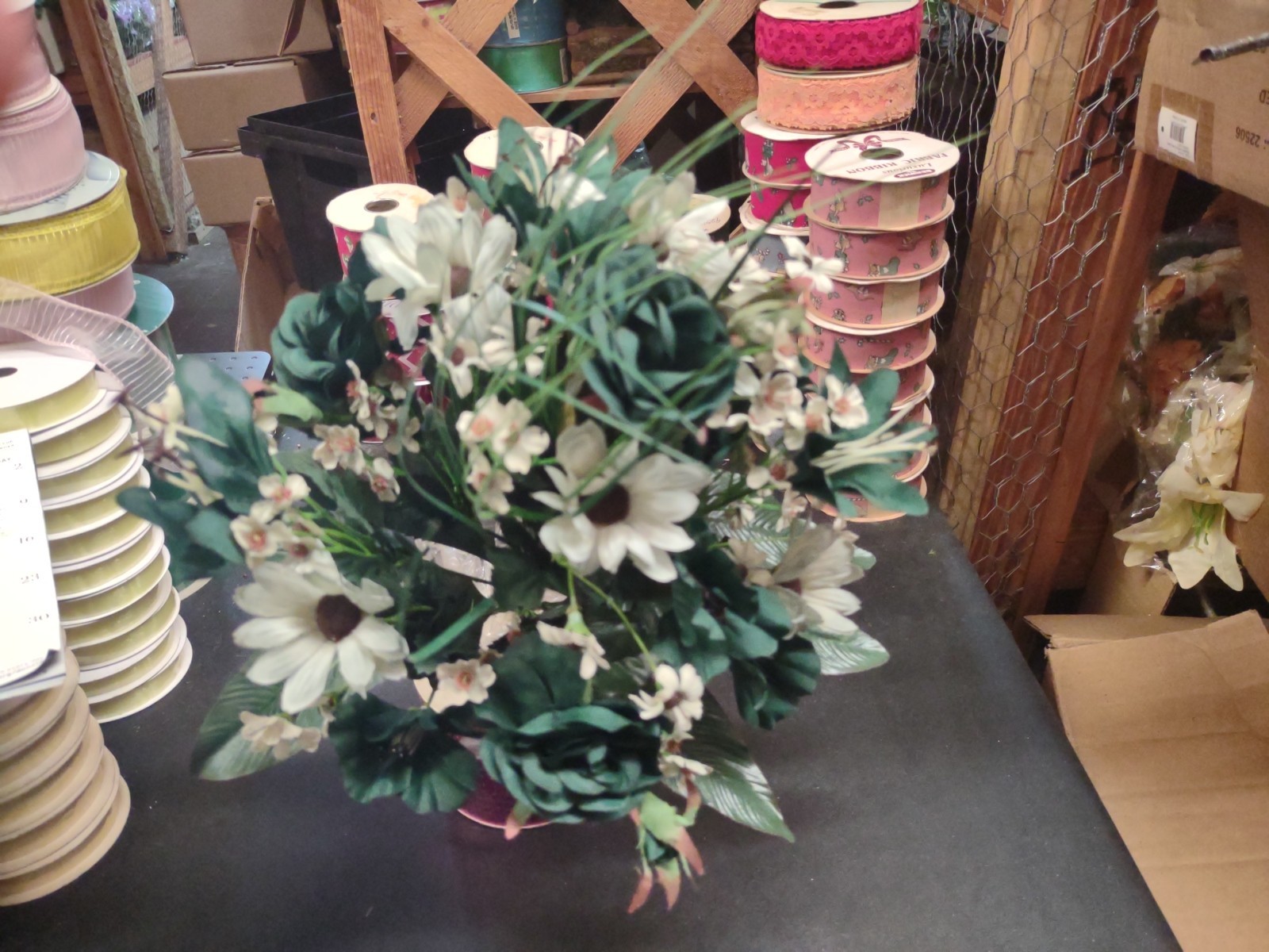 16″ Silk Floral Arrangement Bush, 14 Stems, Rose/Daisy/Tiger Lily, Hunter Green