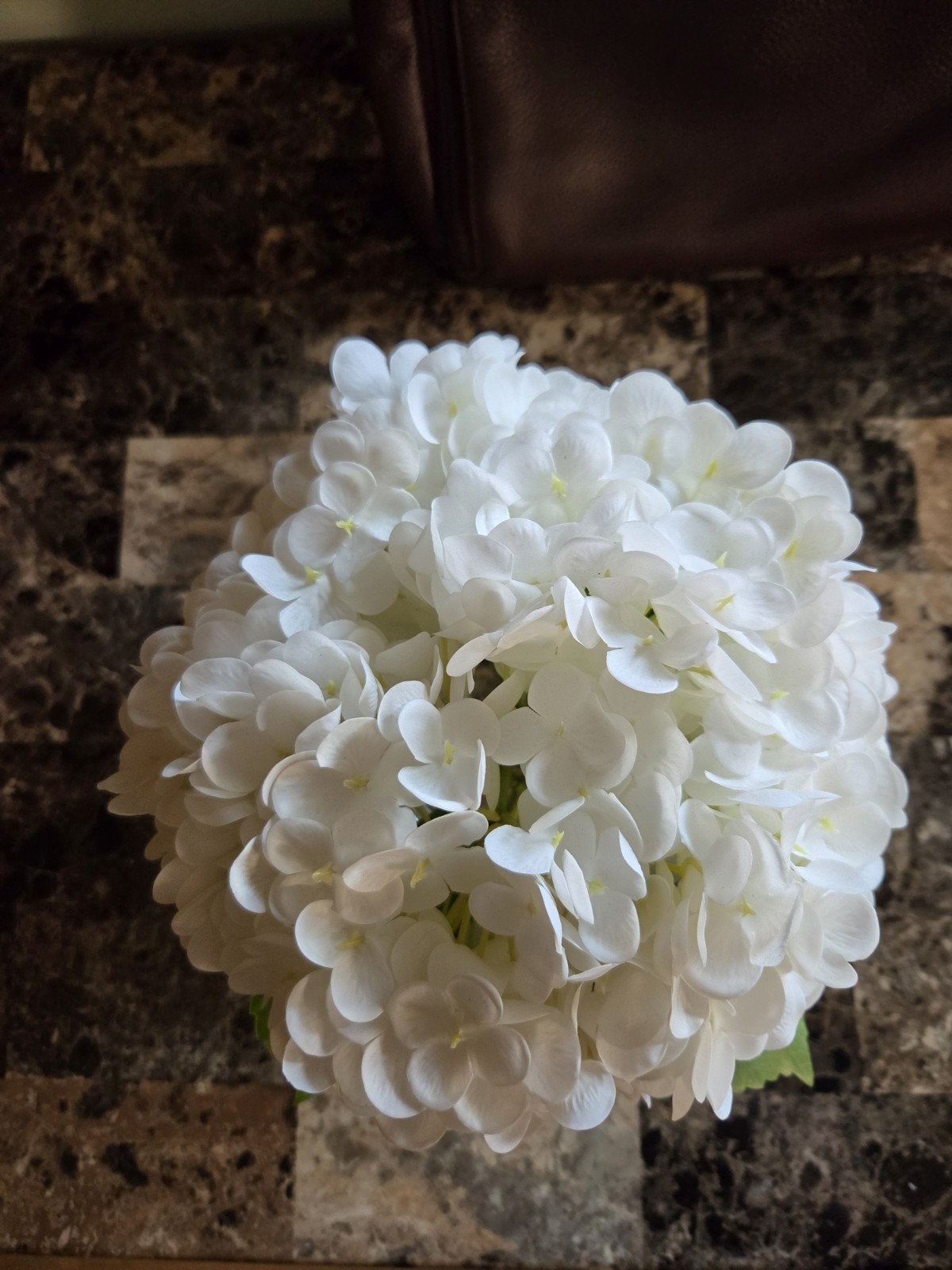 Artificial White Hydrangea Arrangement Glass Vase Faux Water Wedding Centerpiece