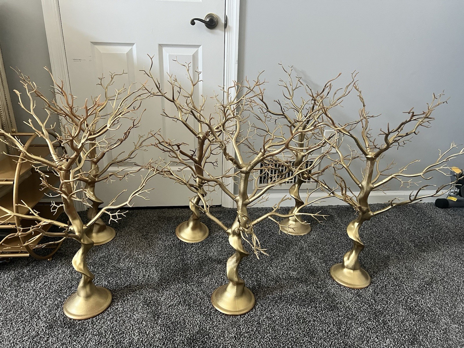 8 Decorative Golden Trees For Centerpieces, Eucalyptus, Brown, Gold Branches ￼