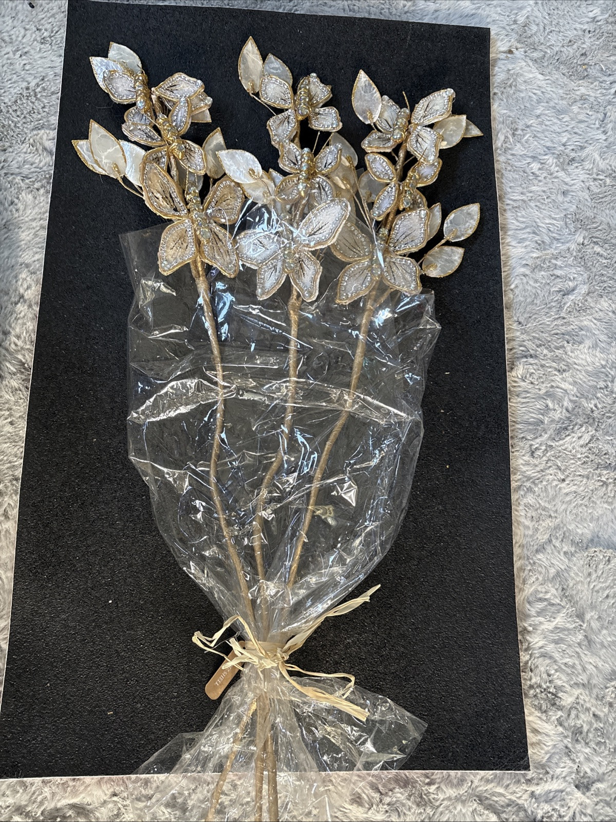 butterfly bouquet made of capiz shells mettalic gold silver 30” Long Stem (3)