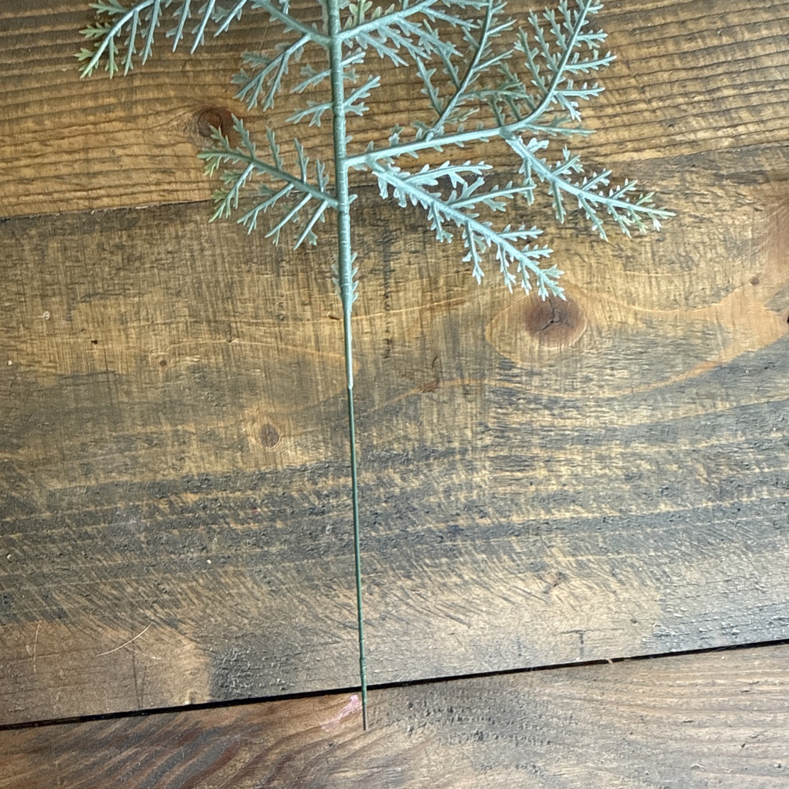 47 PCS Artificial Pine/Cedar Greenery for Crafts, Good-Used Condition