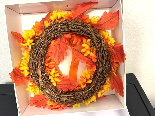 Danbury Mint 11″ OCTOBER Willabee & Ward Wreath of Month Pumpkins in Orig. Box