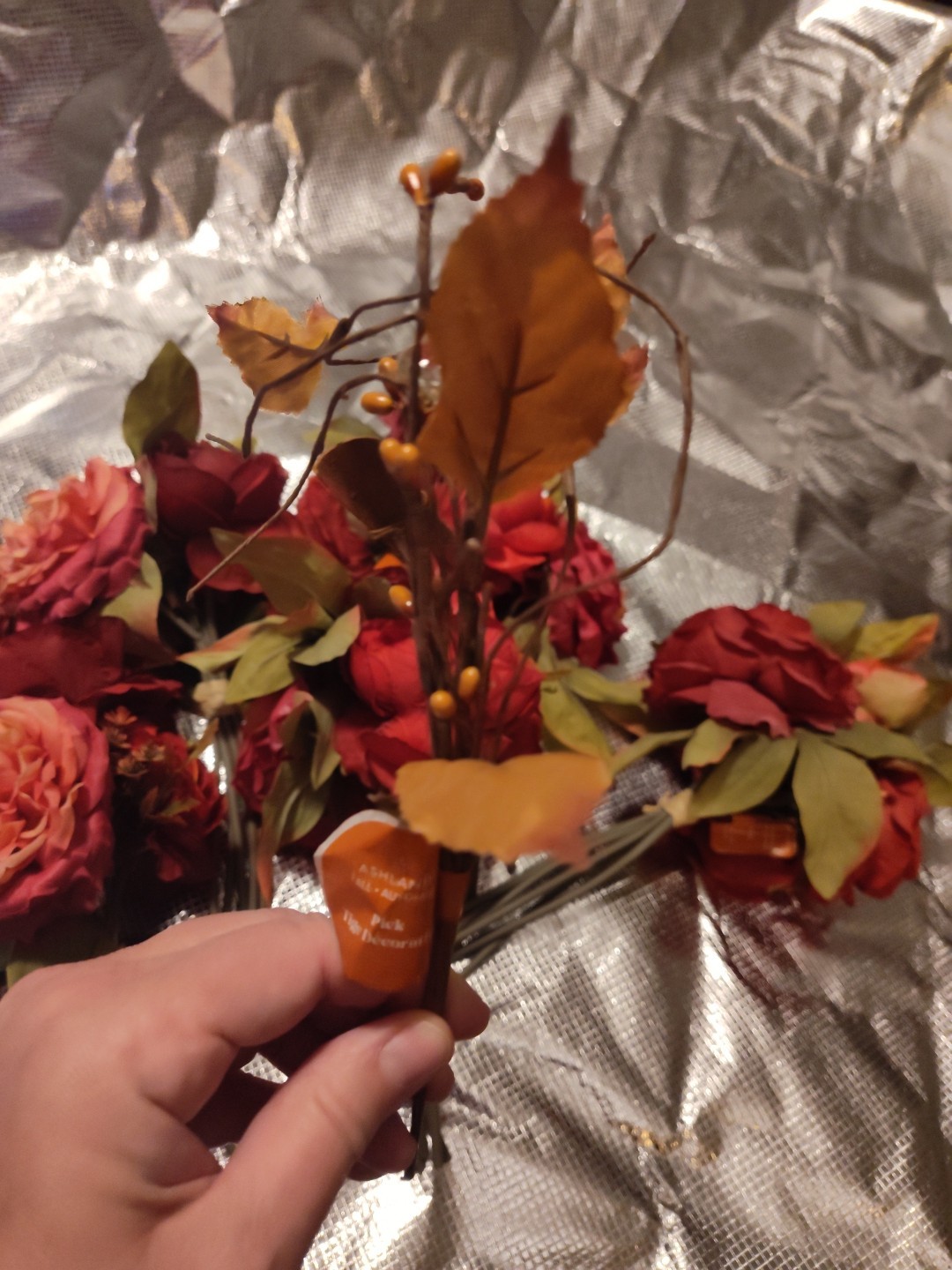 Multi Stem Box Of Faux Rose & Ranunculus Bouquets X6 Bundle & 1 Sm Fall Pick NWT