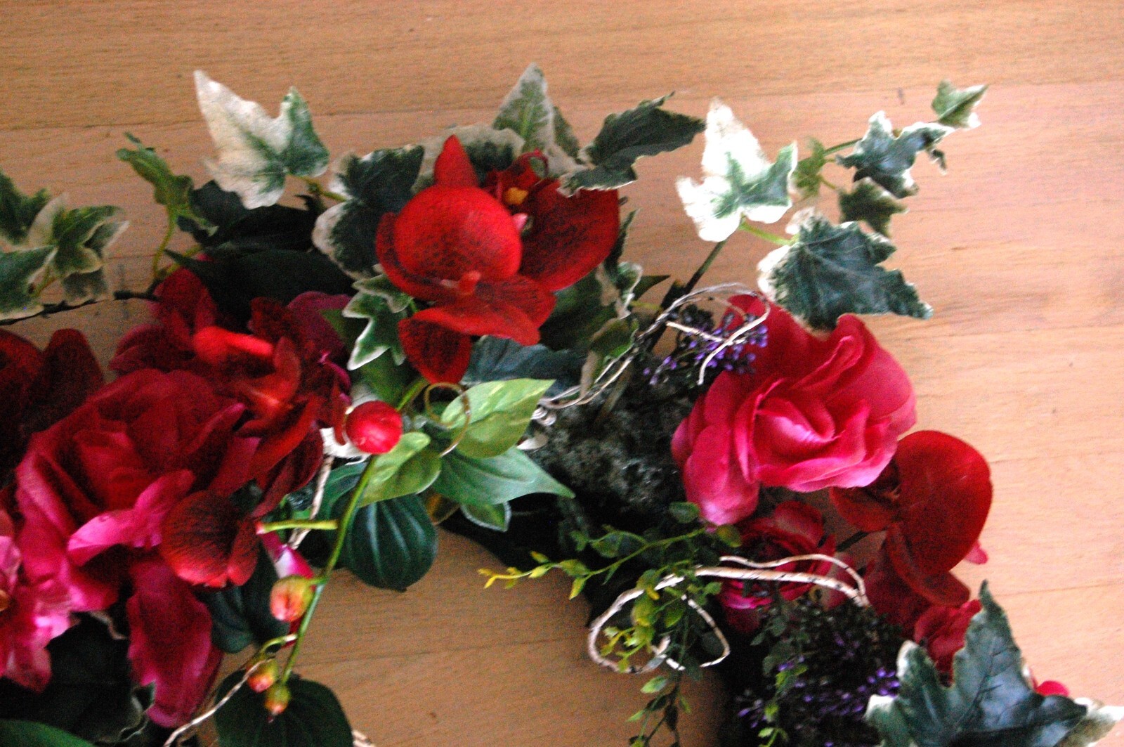 “Raspberry Red” Orchids & Roses Silk Floral Wreath – JaNice Botanicals