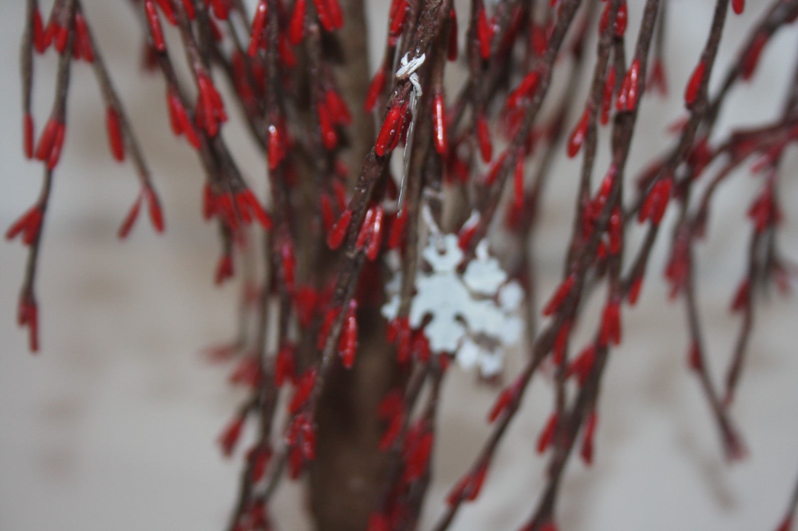 Set of 2 Artificial Weeping Willow Trees Red Primitive Rustic Decor Wood Stands