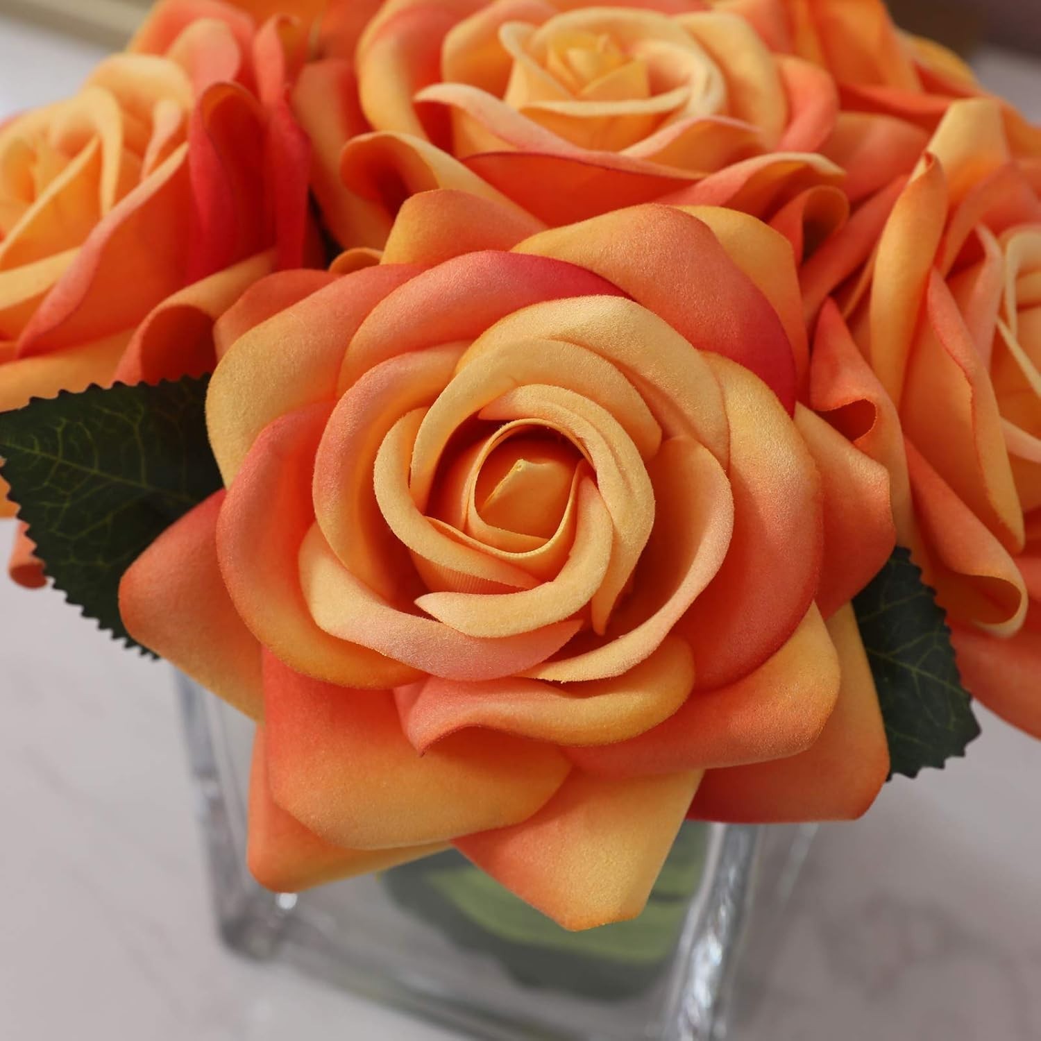 Stunning Silk Velvet Rose Decoration in Glass Vase – Perfect for Celebrations