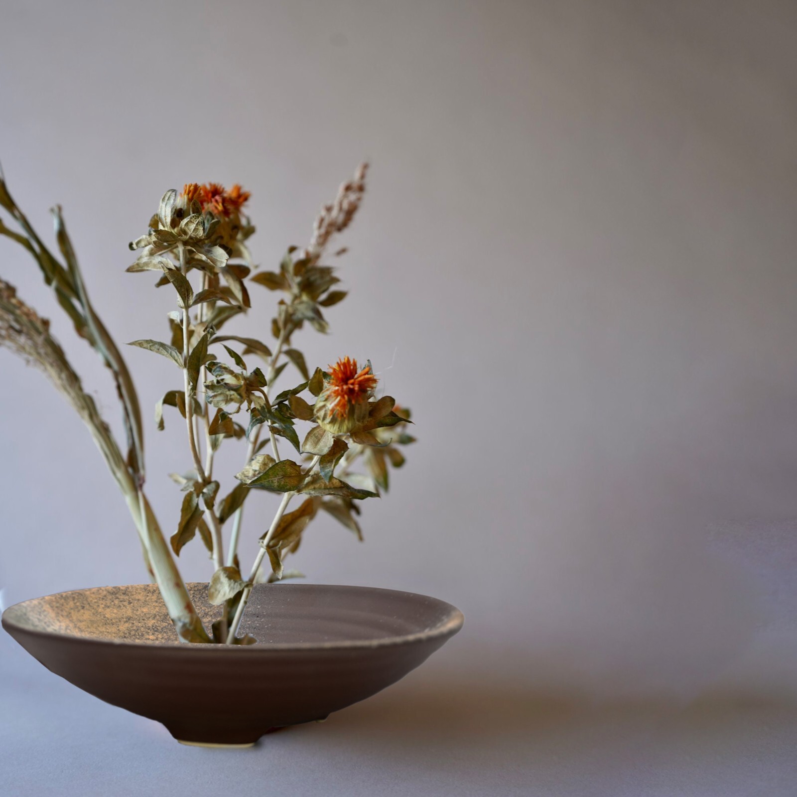Colorful Kiln-Changing Low-footed Tripod Bowl, Japanese Ikebana Flower Arranger