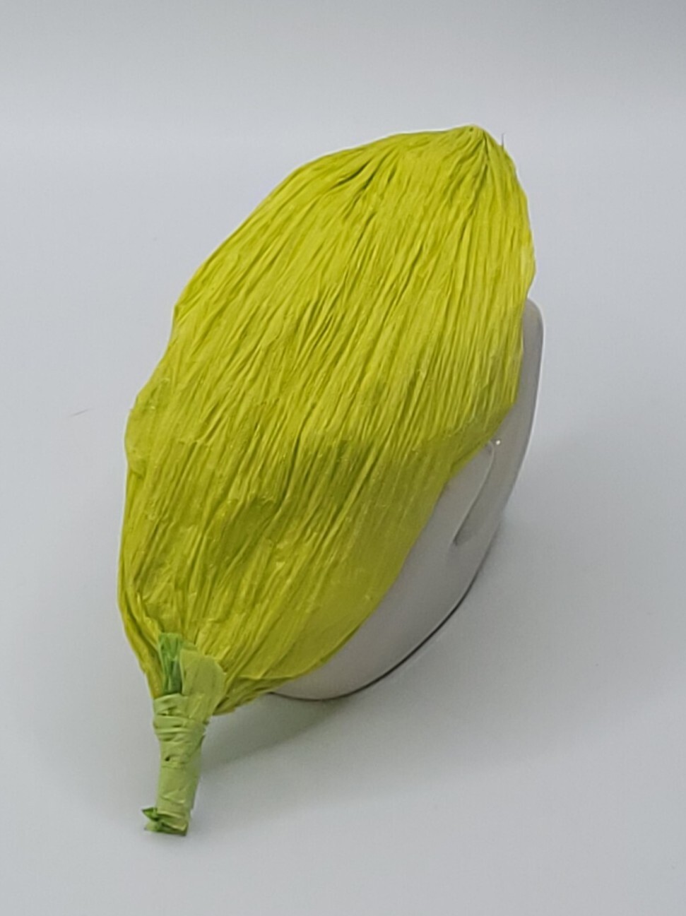 S/4 Handcrafted Crepe Paper Lifelike Frog/Lily Pad •Sturdy Colorful Decor Accent