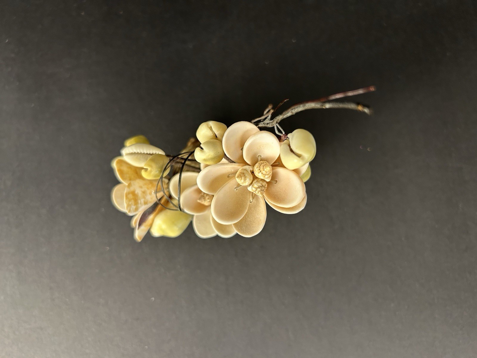 Vintage Cottagecore Kitschy Hand Made Sea Shell Floral Arrangement 6”x4”