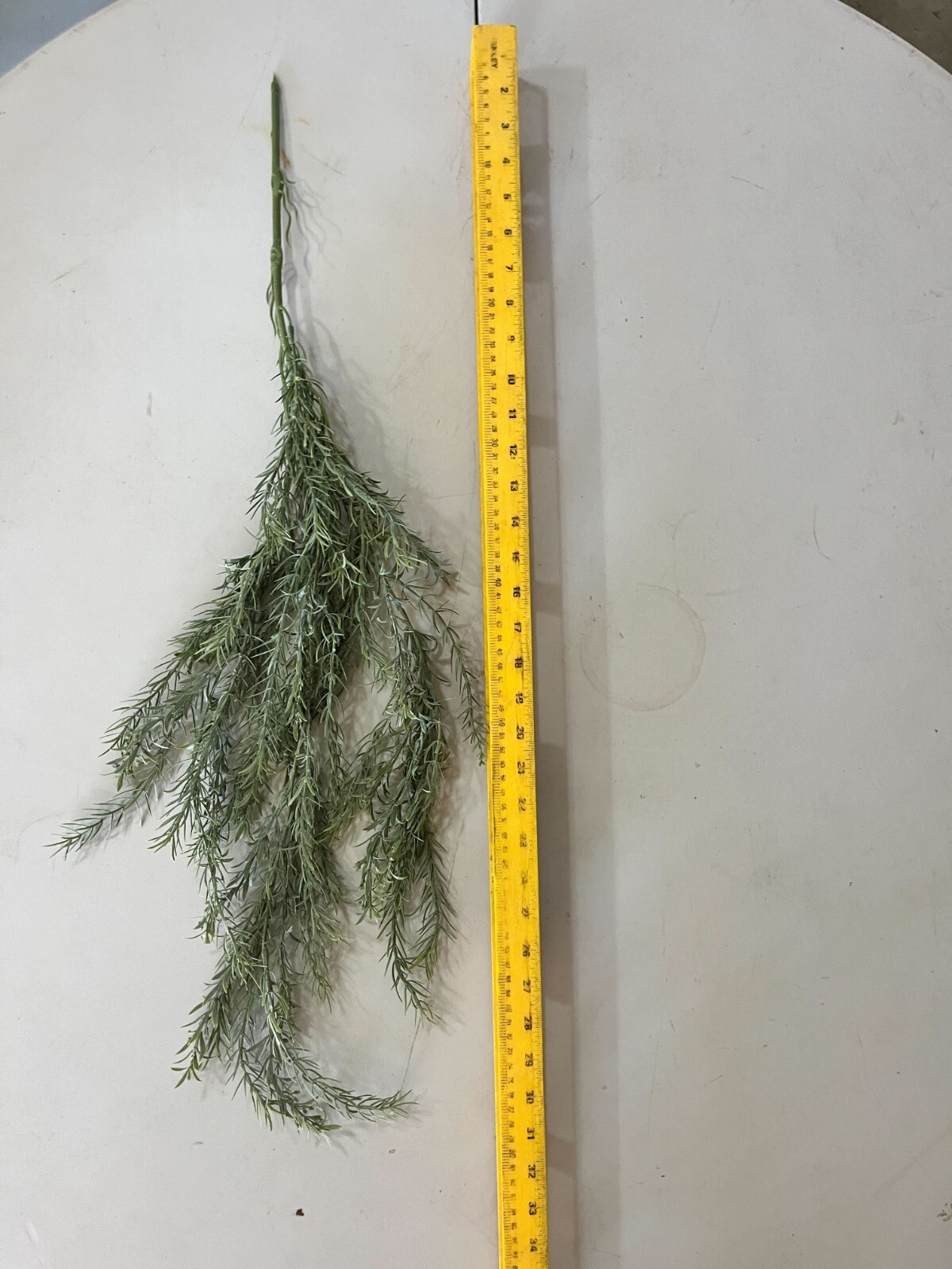 Artificial Plants & Garlands, Mixed varieties and sizes.
