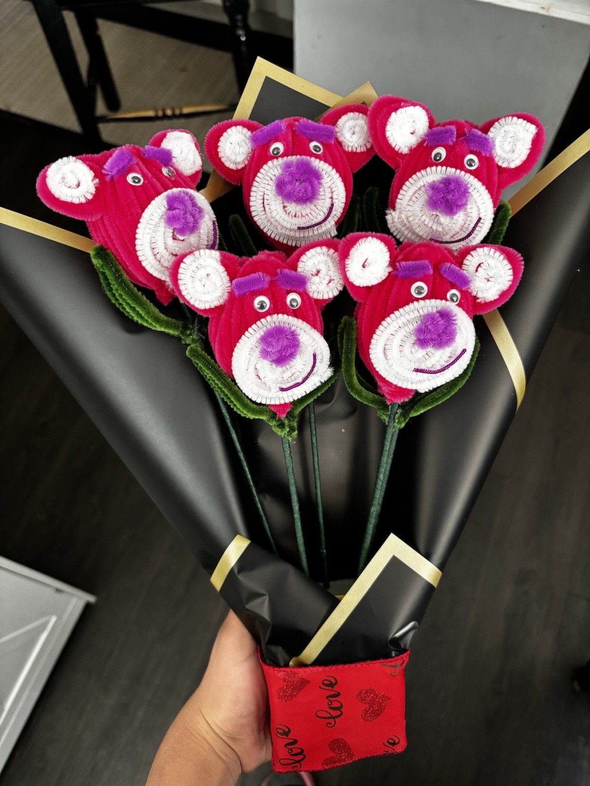 Artificial Bear Flower Bouquet Arrangement – Pink, White & Green Floral Décor