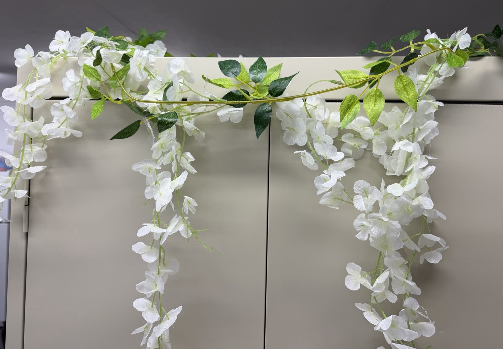 Artificial White Wisteria Garland Vine with Green Leaves Hanging Decor (10)