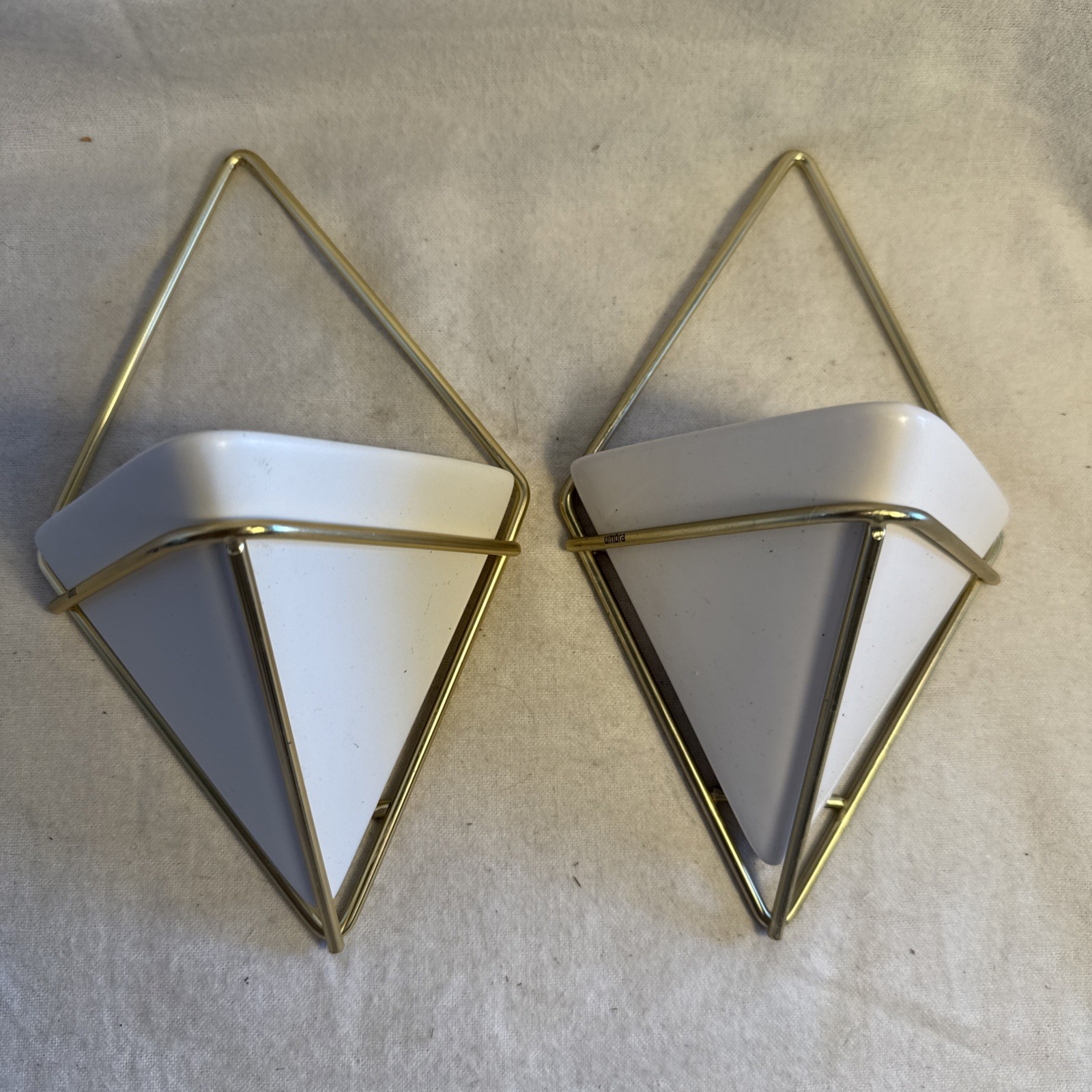 Umbra Trigg Hanging Wall Display Wall Pocket Planters 4.4 x 7.5” x 2.5” Set Of 2
