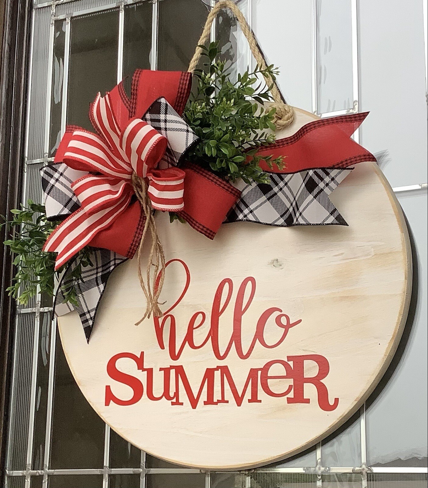 “Hello Summer” Round Front Door Wooden Wreath, Farmhouse Door Wreath Wall 18″