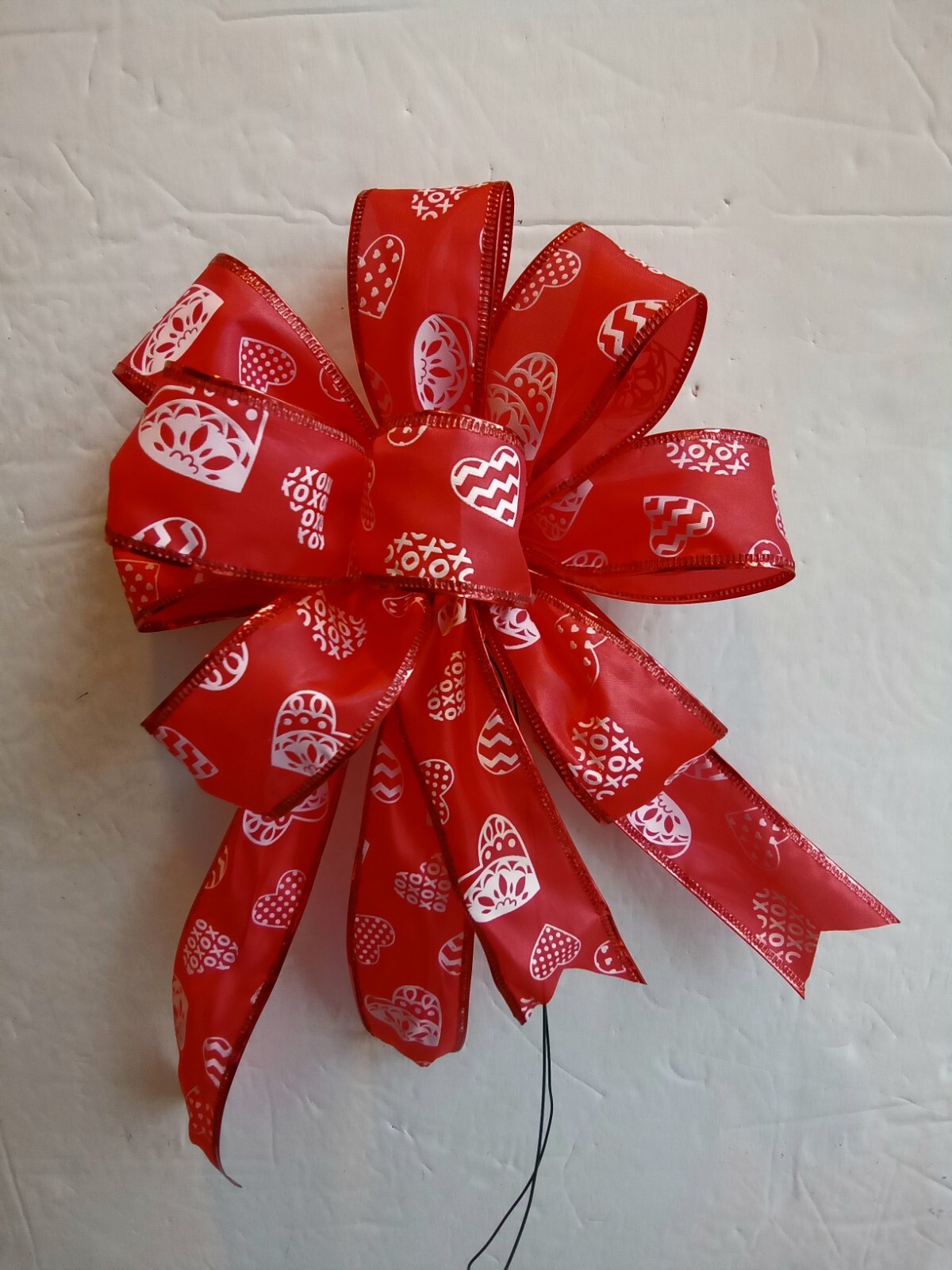 Valentine Bow approx. 8 in. decoration wreath post hand tied hearts XO red white