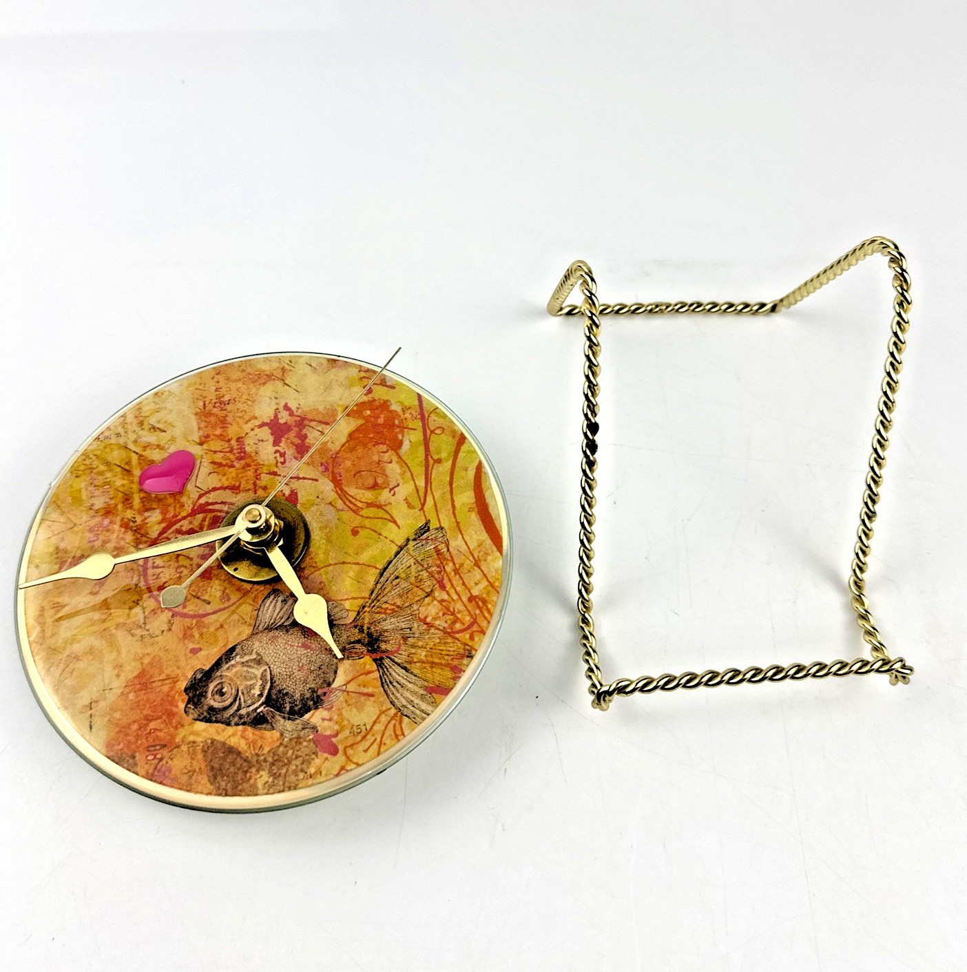 Art Glass CD Clock Goldfish Design Quartz Desk Clock w/ Metal Stand-Tested