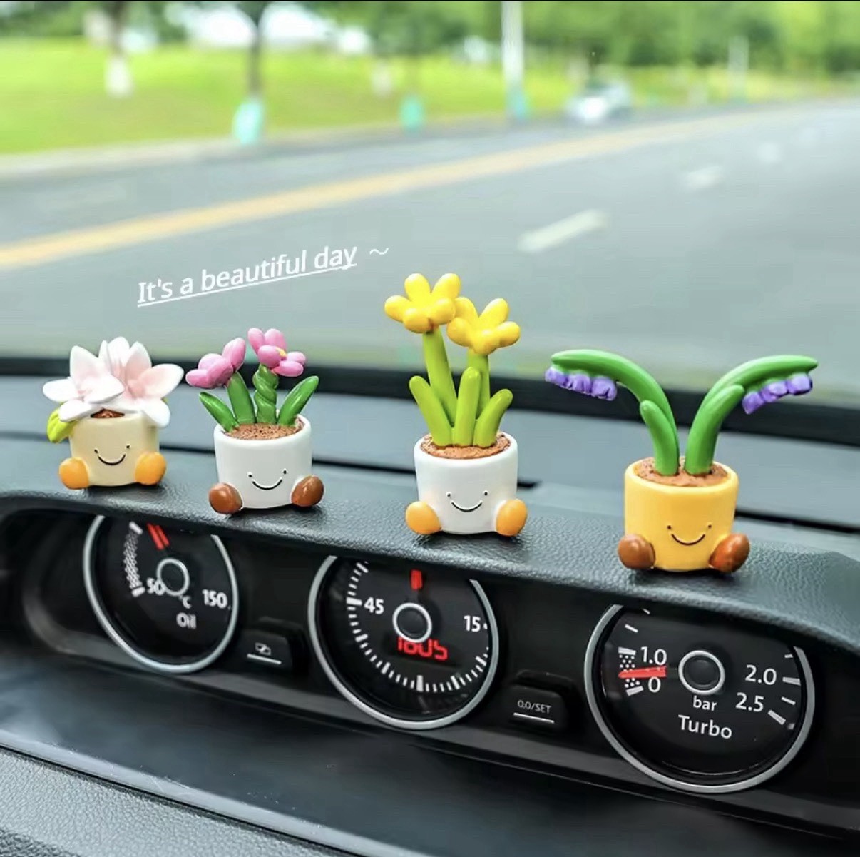 Mini Car Plant Decor,4Pcs Cute Succulent Dashboard Decorations Mini Succulent Ca
