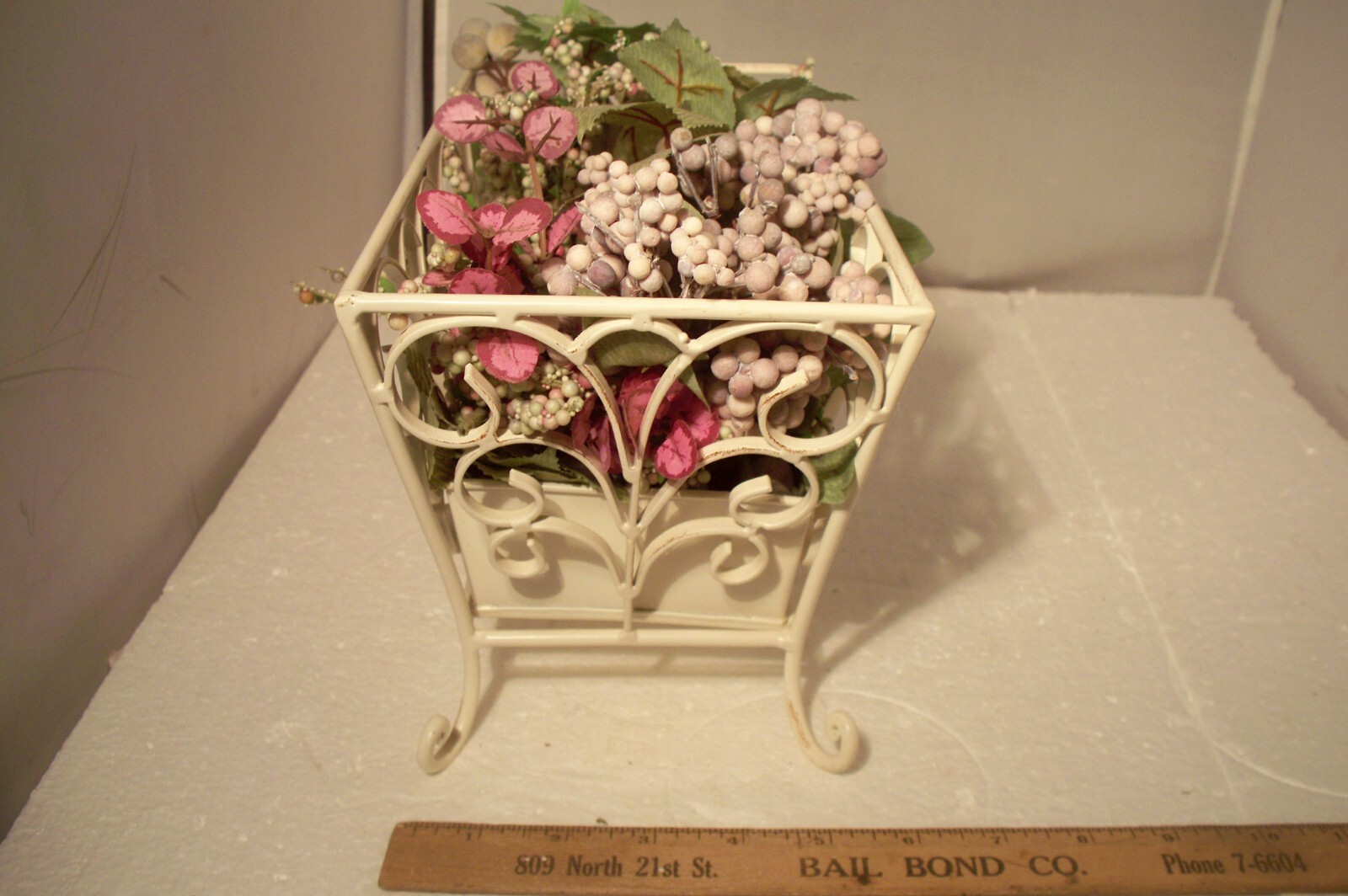 Dining Table Metal Centerpiece Decoration Spring Ivy Grapes etc