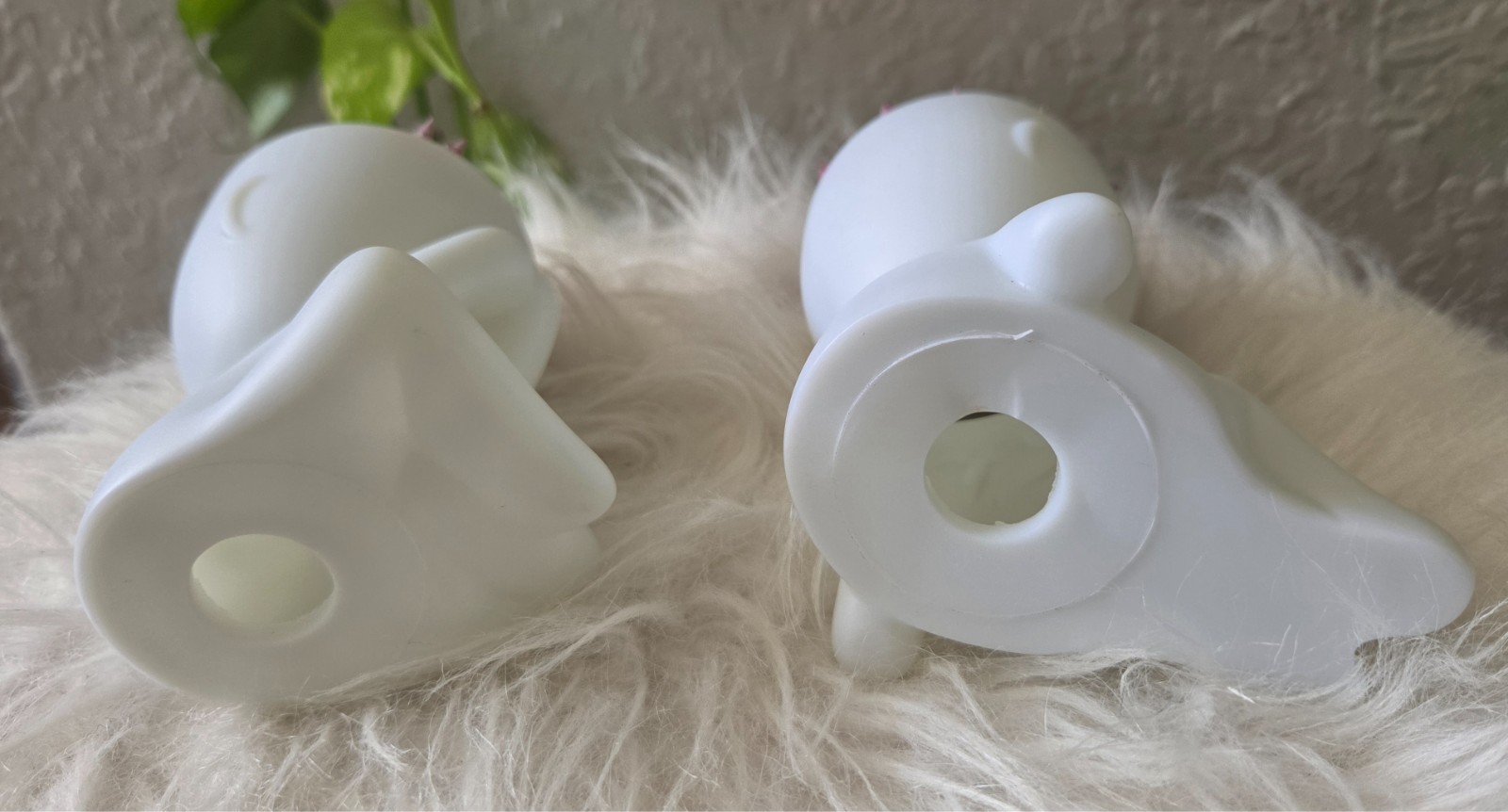 Der Rose Human Shaped Ceramic pot set feat artificial pink succulent plants