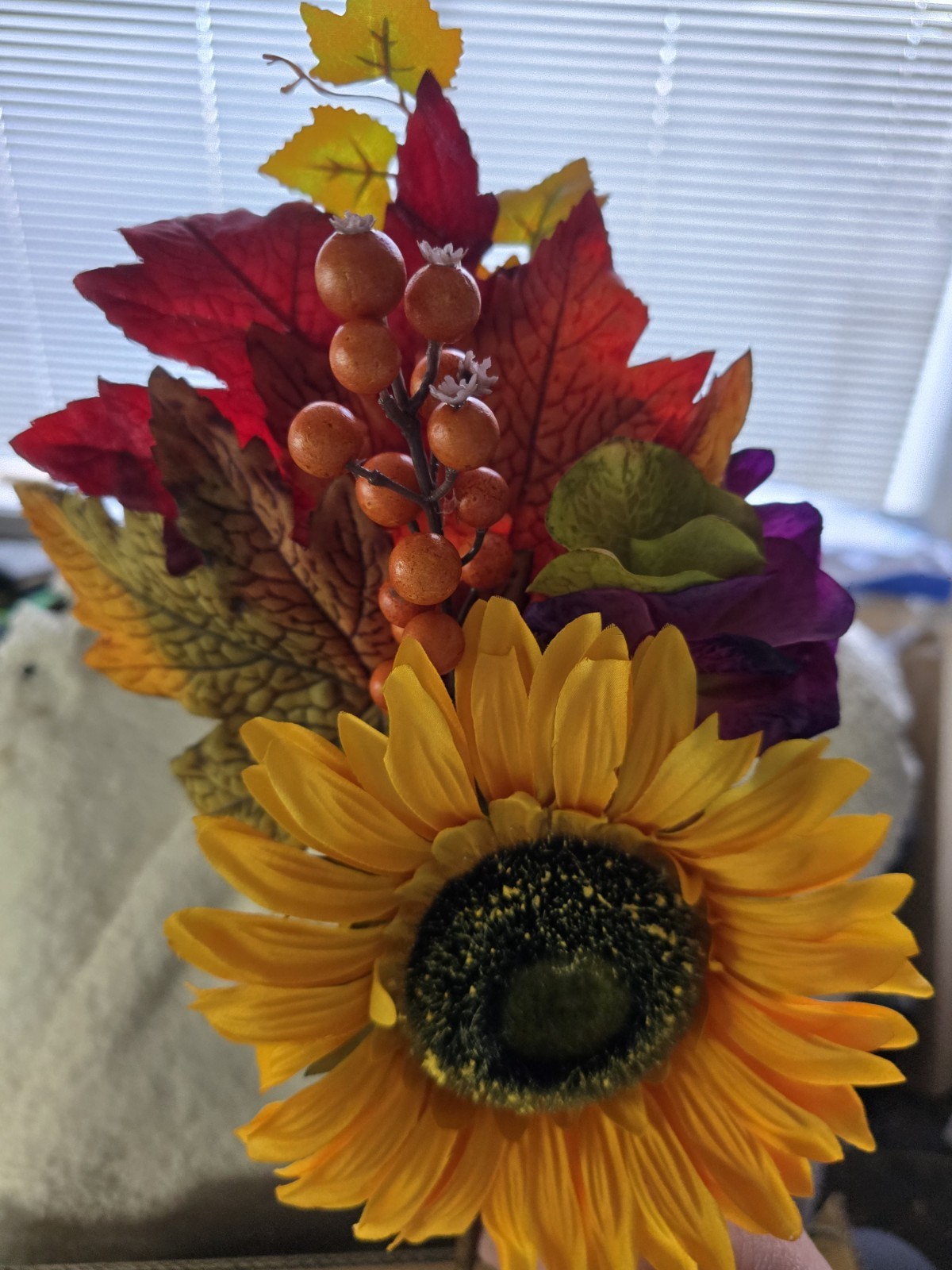 Valerie Parr Hill S/4 Sunflower, Berry, Hydrangea Picks. NIB. SOLD OUT.