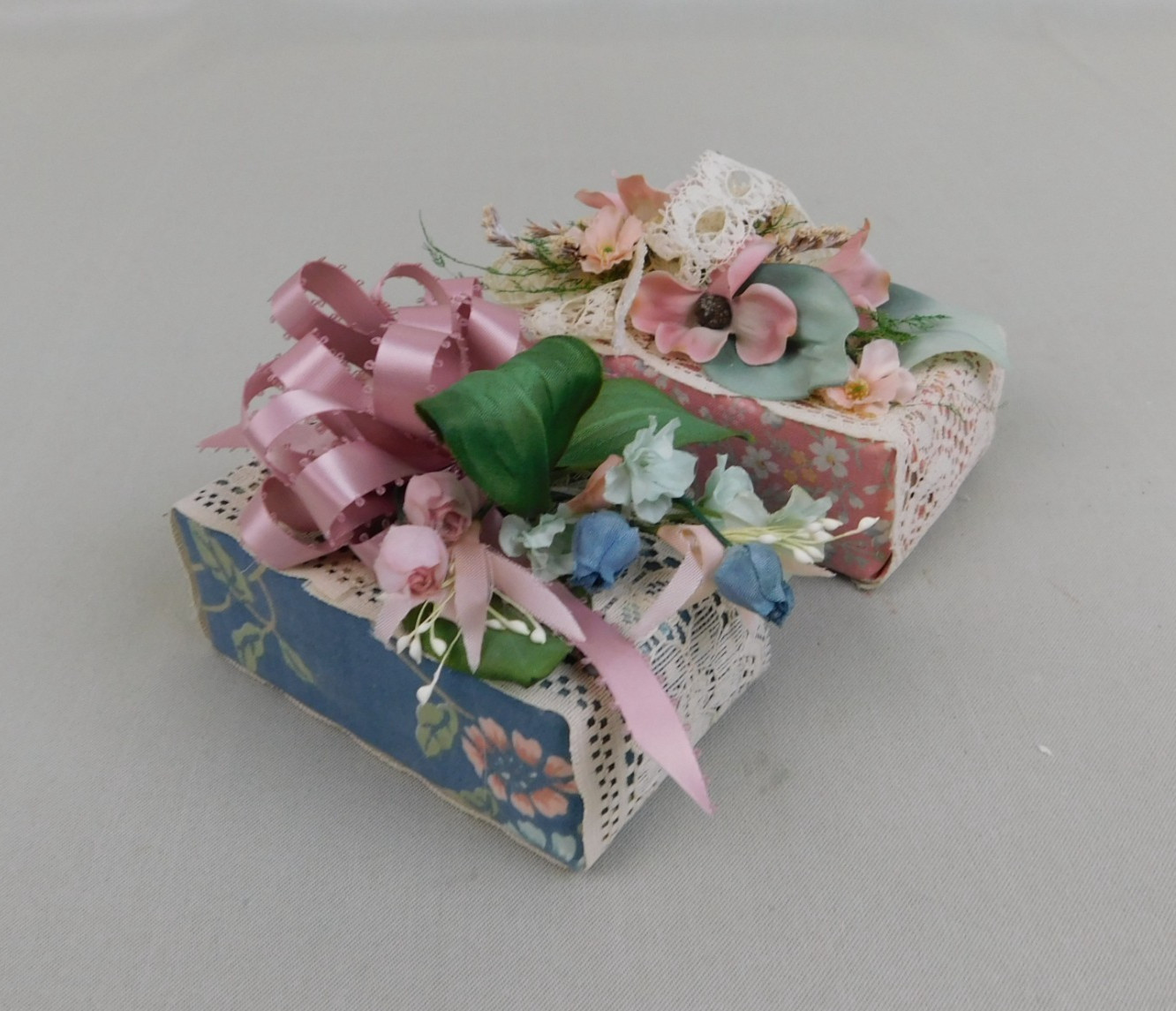 Vintage 80s 90s Floral Lace Handmade Decorated Match Box Style Decor #A387